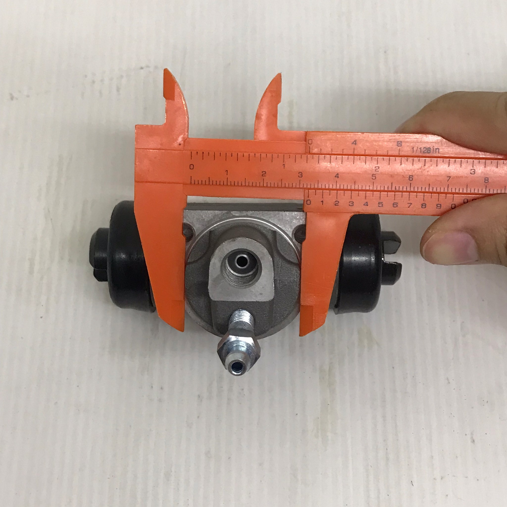 กระบอกเบรคหลัง NISSAN BIG.M / BDI / นิสสัน บีดีไอ / ซ้าย/ขวา (15/16) / 44100-08G12 / ยี่ห้อ BOSCH / (Brake Wheel Cylinder)