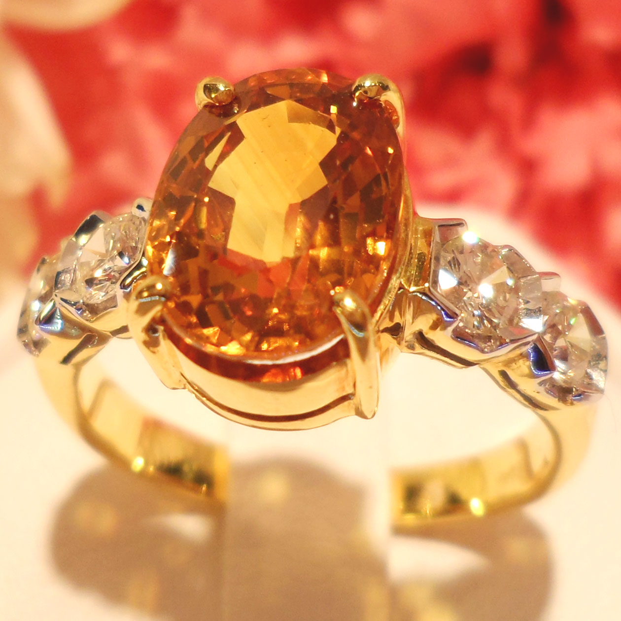 แหวนพลอยบุณราคัมเล่นไฟน้ำงาม 3.40ct ประดับเพชรแท้ 0.46ct
