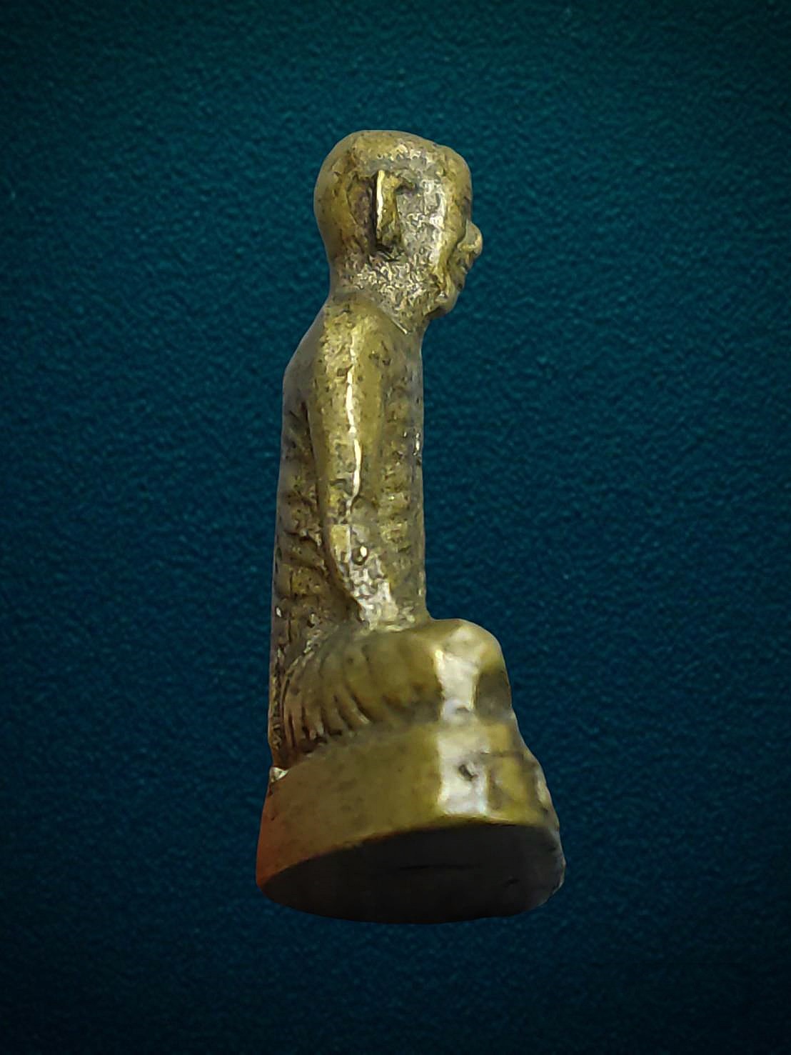 หลวงพ่อเดิมพิมพ์หน้า ฝรั่ง ออก วัดอินทาราม ปลุกเสก พร้อมพิมพ์ยายพวง(นิยม) พิมพ์นี้เรียกพิมพ์หน้าฝรั่ง หรือรุ่น(พงษ์ศิลป์)สร้างให้หลวงพ่อเดิมปลุกเสก ปี2493