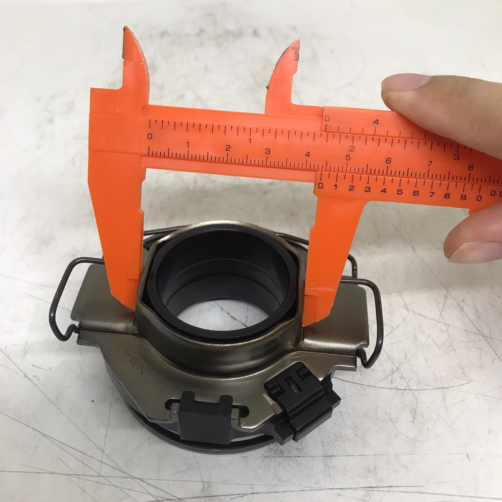 ลูกปืนคลัทช์ TOYOTA 1KD / VIGO 3000 / COMMUTER ดีเซล / VIGO SMART โตโยต้า วีโก้ / ตู้คอมมูเตอร์ดีเซลหัวปี๊บ ตัวแรก เบอร์ 58TKZ3504 ยี่ห้อ NSK (MADE IN JAPAN) (Clutch Bearing)