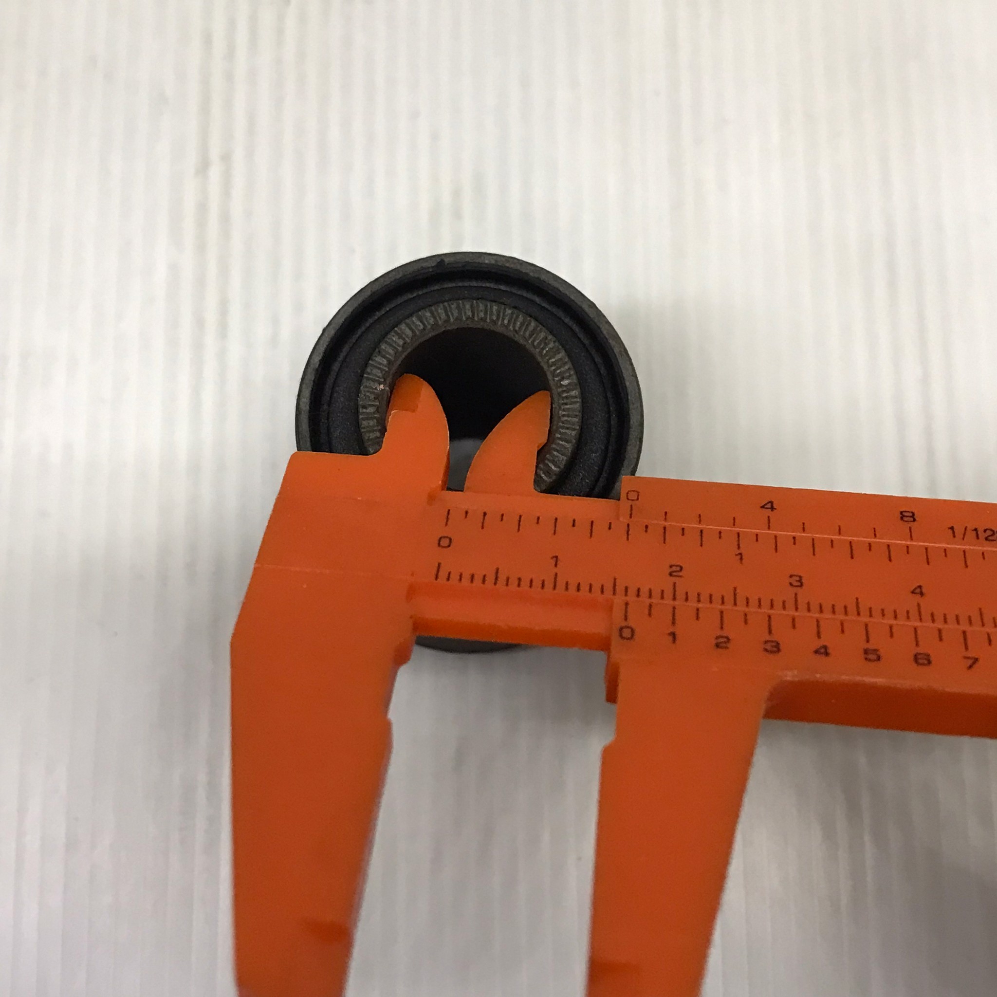 (1ตัว) บู๊ชปีกนก ISUZU ตัวหน้า / ตัวสั้น TFR / D-MAX 4WD ตัว ล่าง อีซูซุ ทีเอฟอาร์ / ดีแม็ค / LOWER / ARM BUSHING ยี่ห้อ RBI / เบอร์ 8-94408841-1 / I2445WS