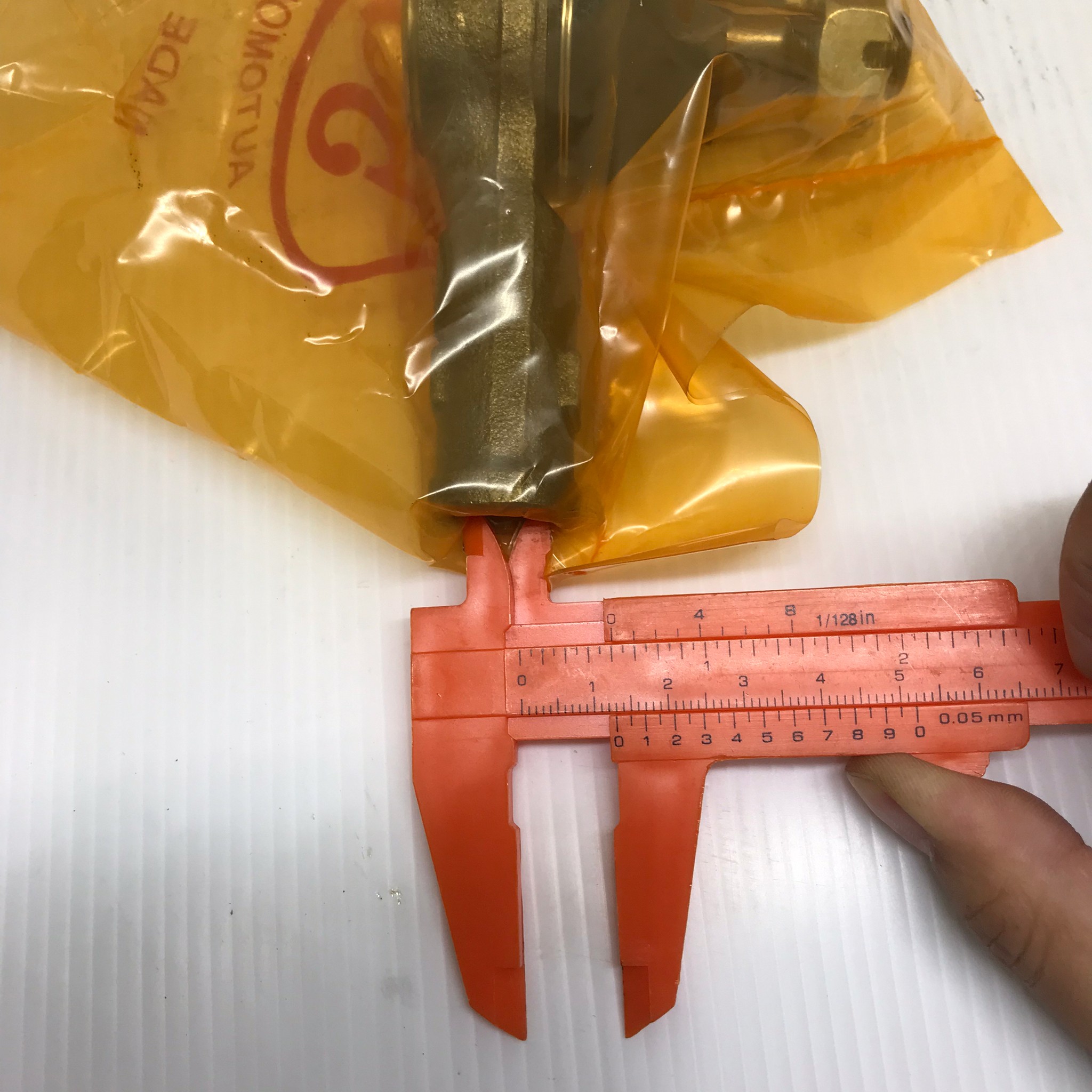 ลูกหมากคันชักสั้น ISUZU TFR 2WD 4WD / RODEO / KBZ / WFR อีซูซุ ทีเอฟิาร์ โรดิโอ เคบีแซท / เบอร์ SE-5281 / ยี่ห้อ 555 / Three Five (TIE ROD END) จำนวน 2 คู่ (JAPAN)