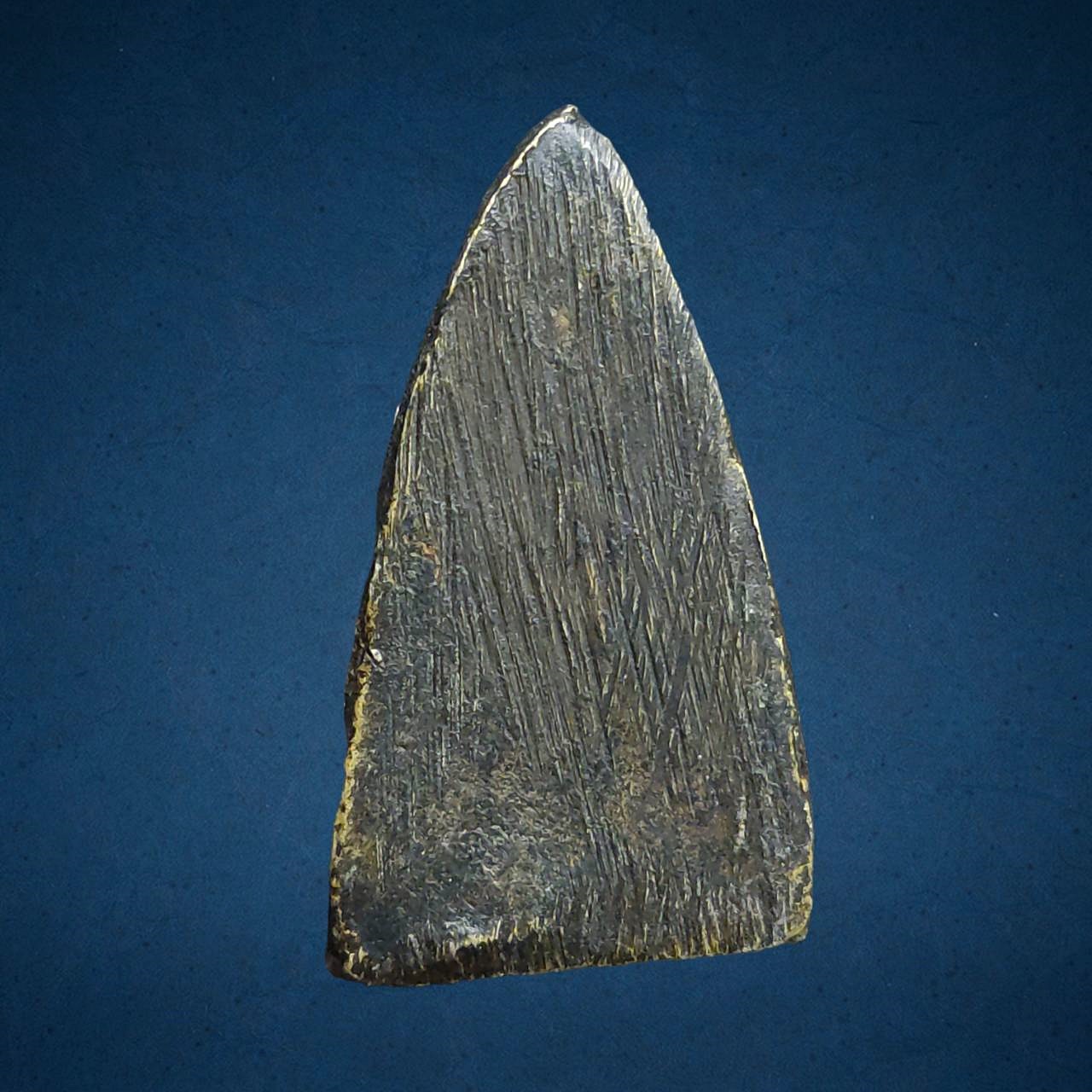 หล่อหลังเตารีด พิมพ์หน้าจีน หลวงปู่ทวด วัดช้างให้ ปัตตานี ปี 2508