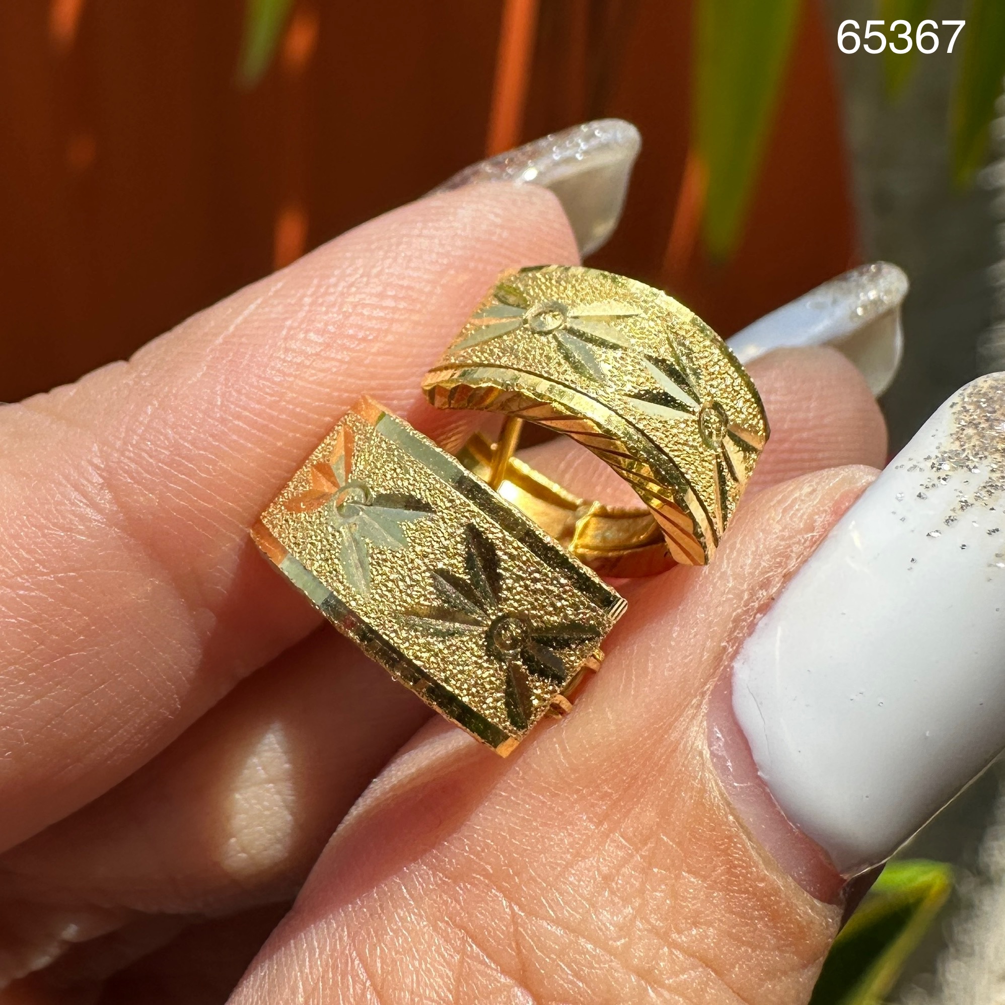 รหัส 65367 ต่างหู ห่วงทอง ตัดเงา พ่นทราย ทอง18K ใส่ติดหูได้ทุกวัน น่ารักมาก นน. 2.13 g