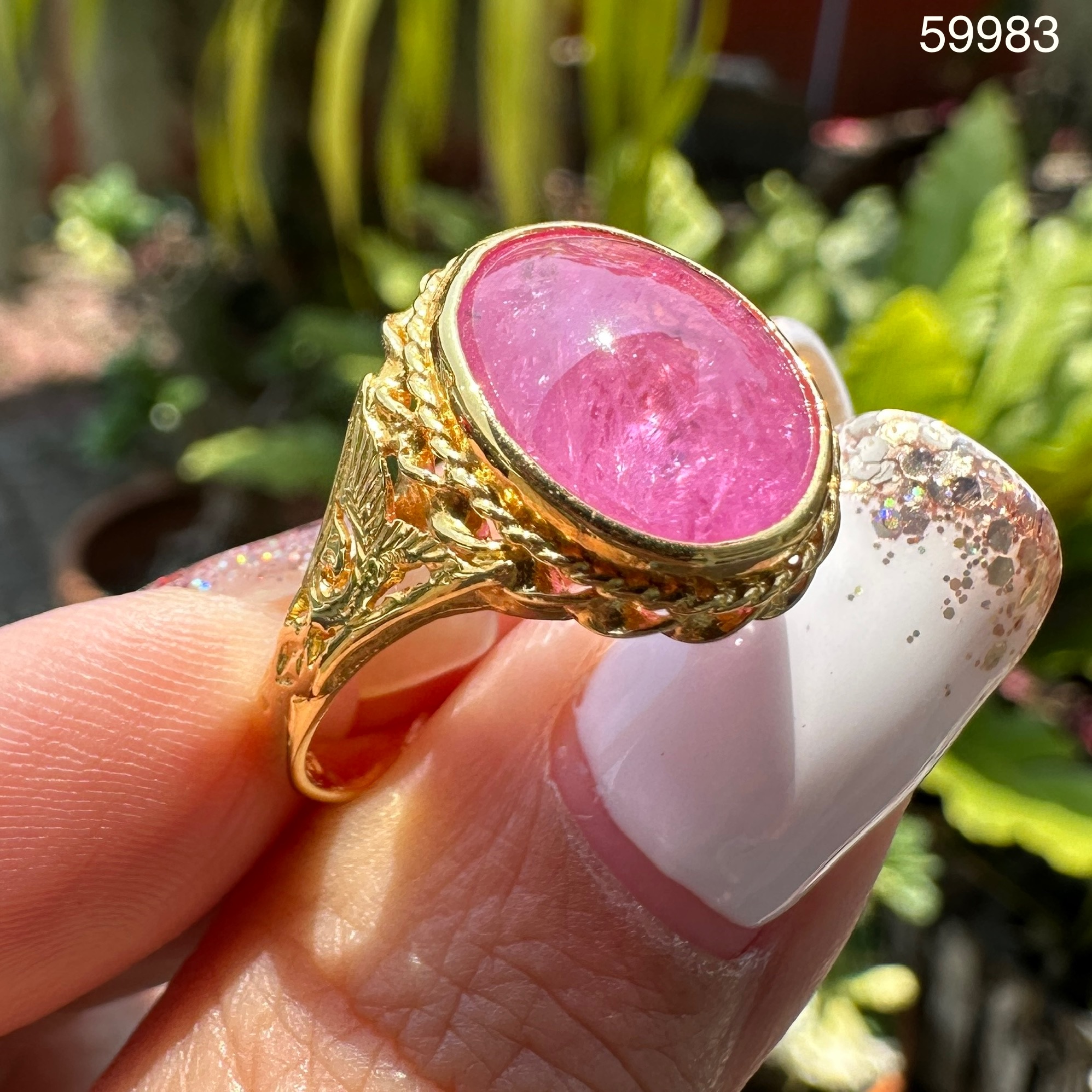 รหัส 59983 แหวน ทับทิม หลังเบี้ย ล้อมเกลียวเชือก ฉลุลาย ทอง95% งานสวยมาก นน. 5.58 g