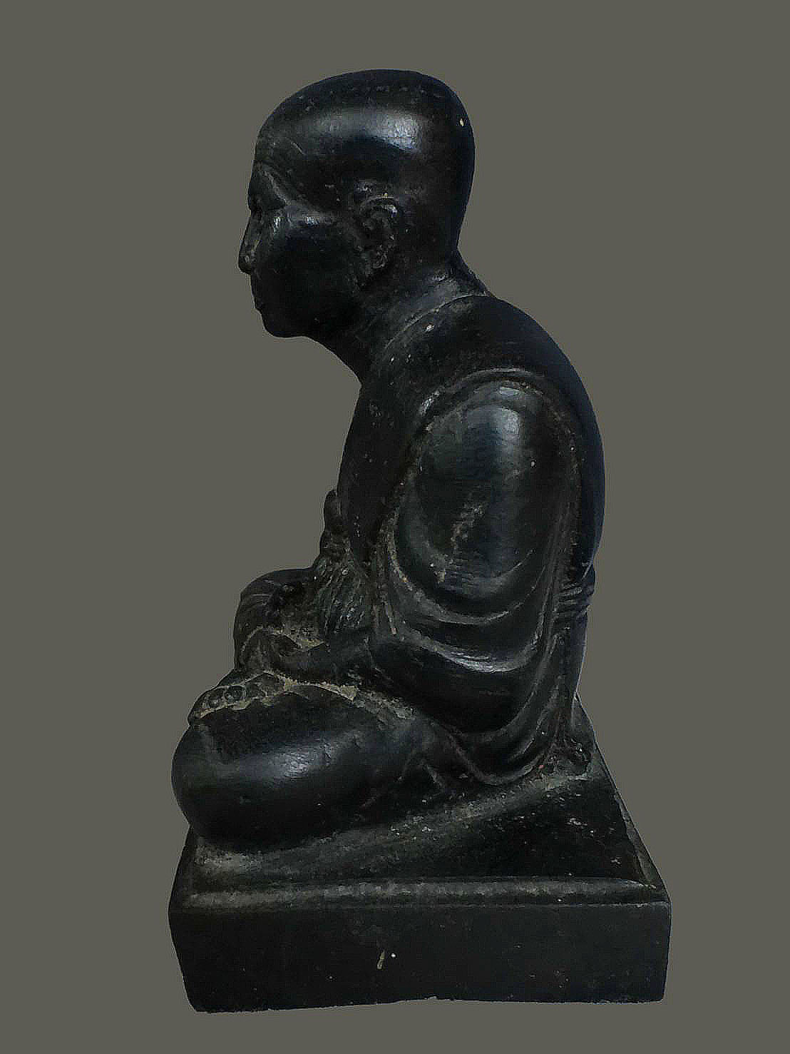 พระบูชา หลวงปู่ทวด วัดช้างให้ ปัตตานี ปี2540 เนื้อทองเหลือง ขนาดสูง 4.5 นิ้ว กว้าง 3 นิ้ว