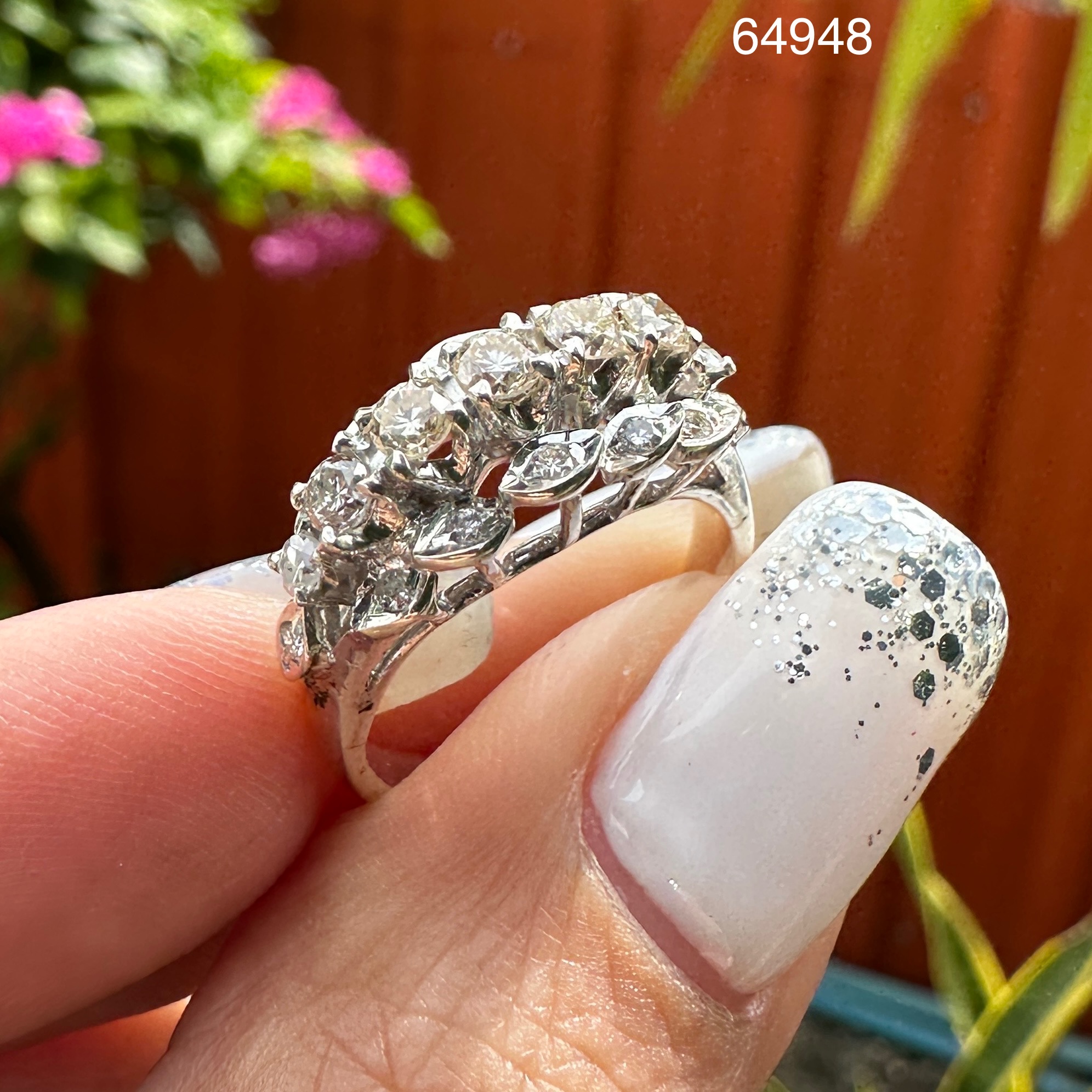 รหัส 64948 แหวน เพชรแถวชู 5/0.35 ct ฝังเพชรกุหลาบ 14/0.14 ct งานทองขาวโบราณ(ปาหะ) ขนาด 48 นน. 3.27 g