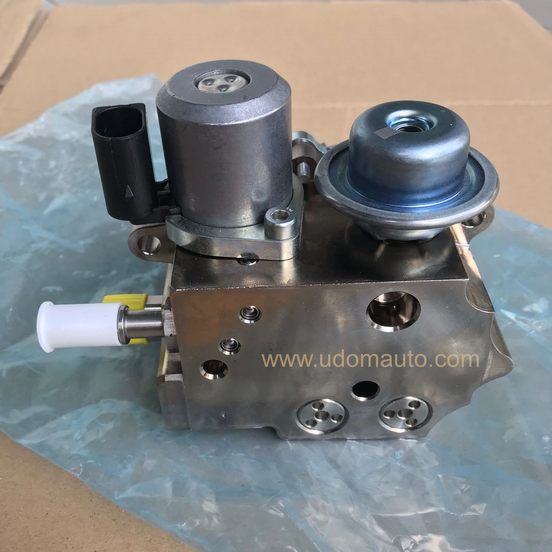 ปั๊มแรงดันสูง R56-R60 เครื่องN18 / High-pressure pump, 13517592429