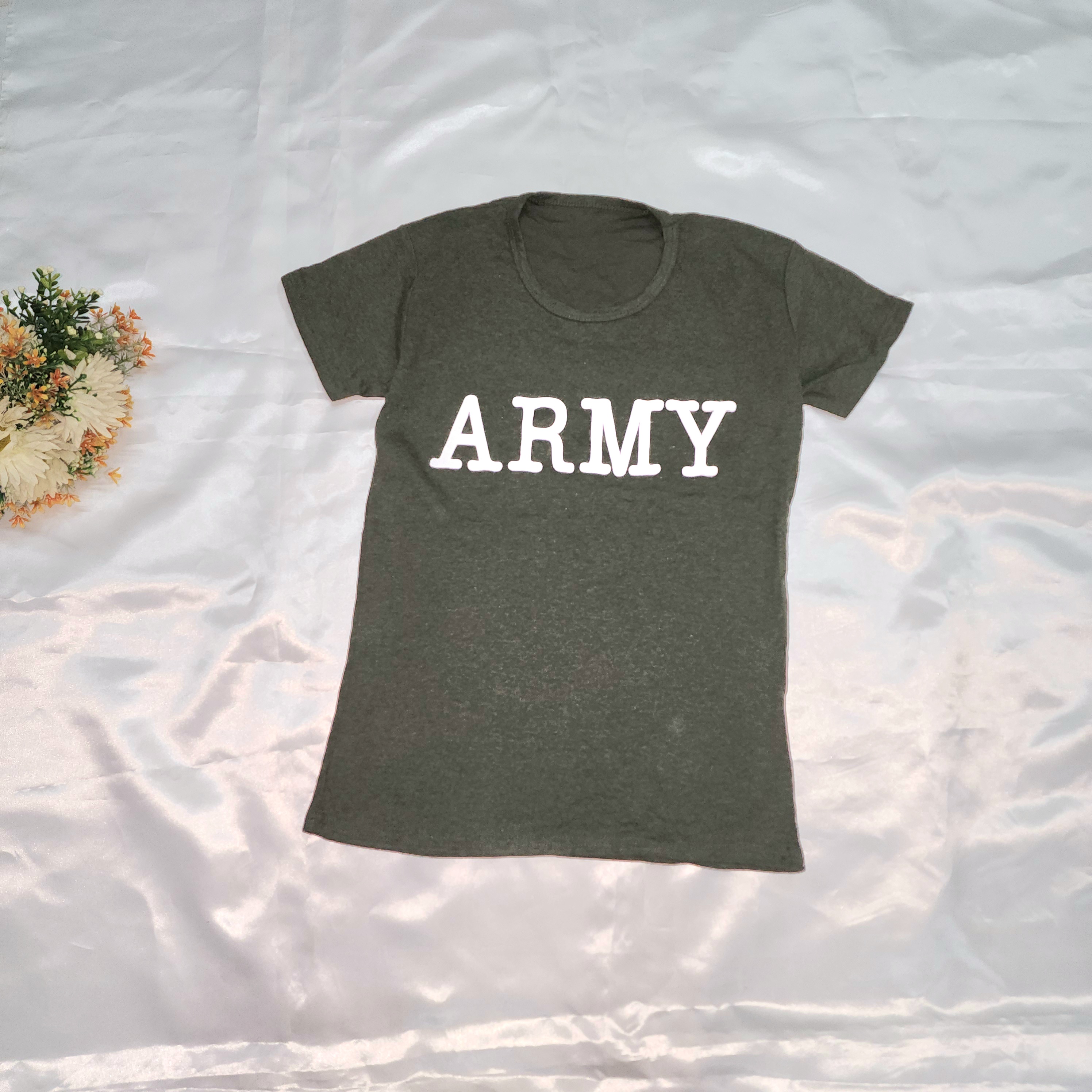 เสื้อยืดทหารผู้หญิงสกรีนลาย ทรงเข้ารูปฟรีไซร์