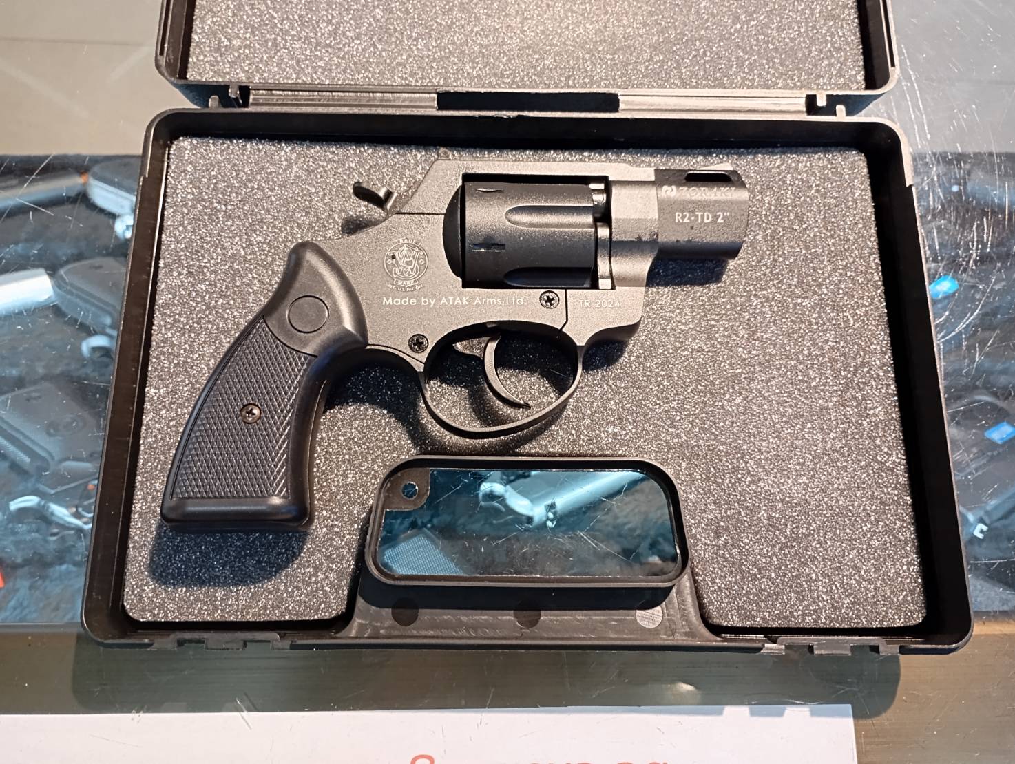 R2 2นิ้ว สีดำ