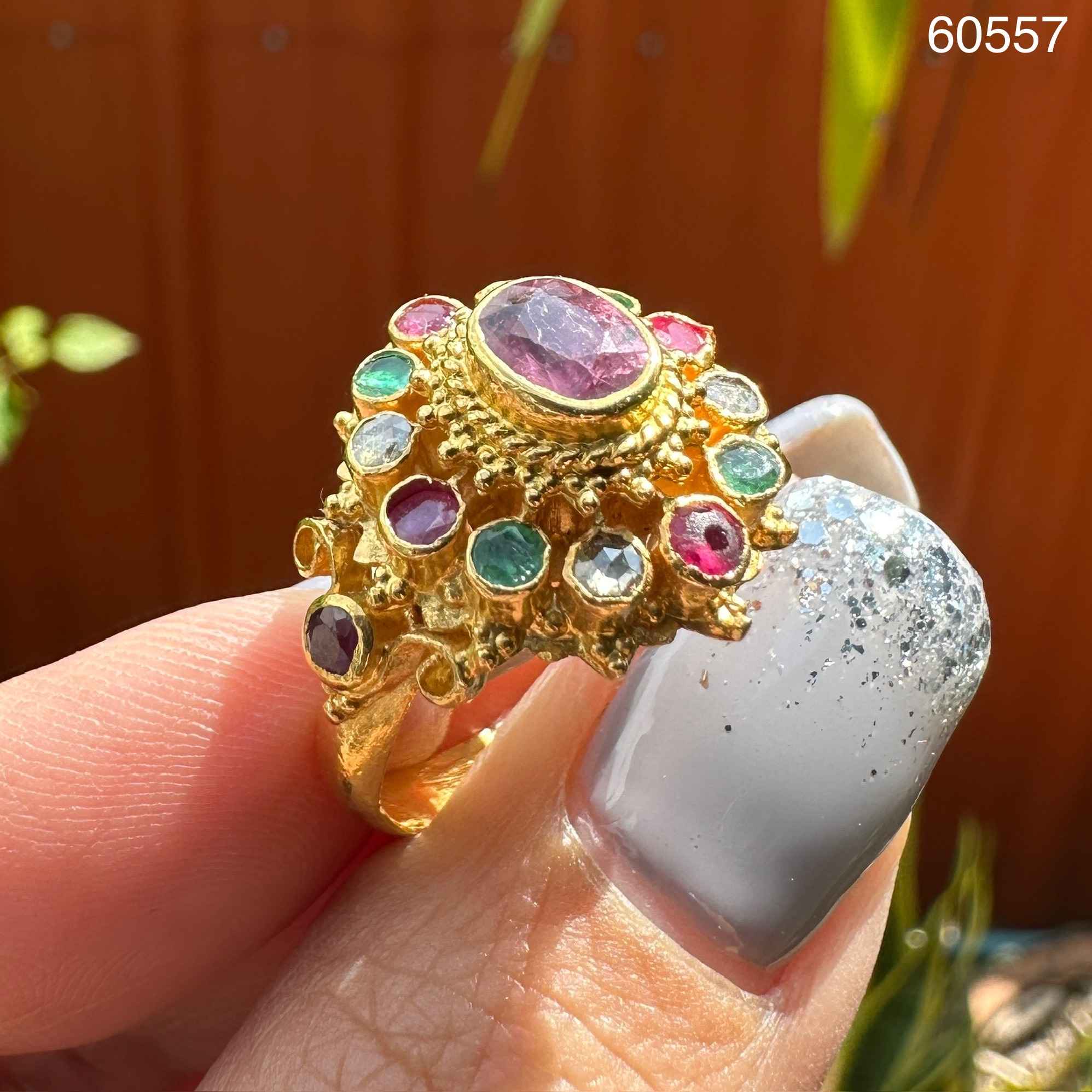 รหัส 60557 แหวน 3 สี ทับทิม มรกต เพชรซีก ทอง90 งานเก่า หลุดจำนำ สวยมาก นน. 8.97 g