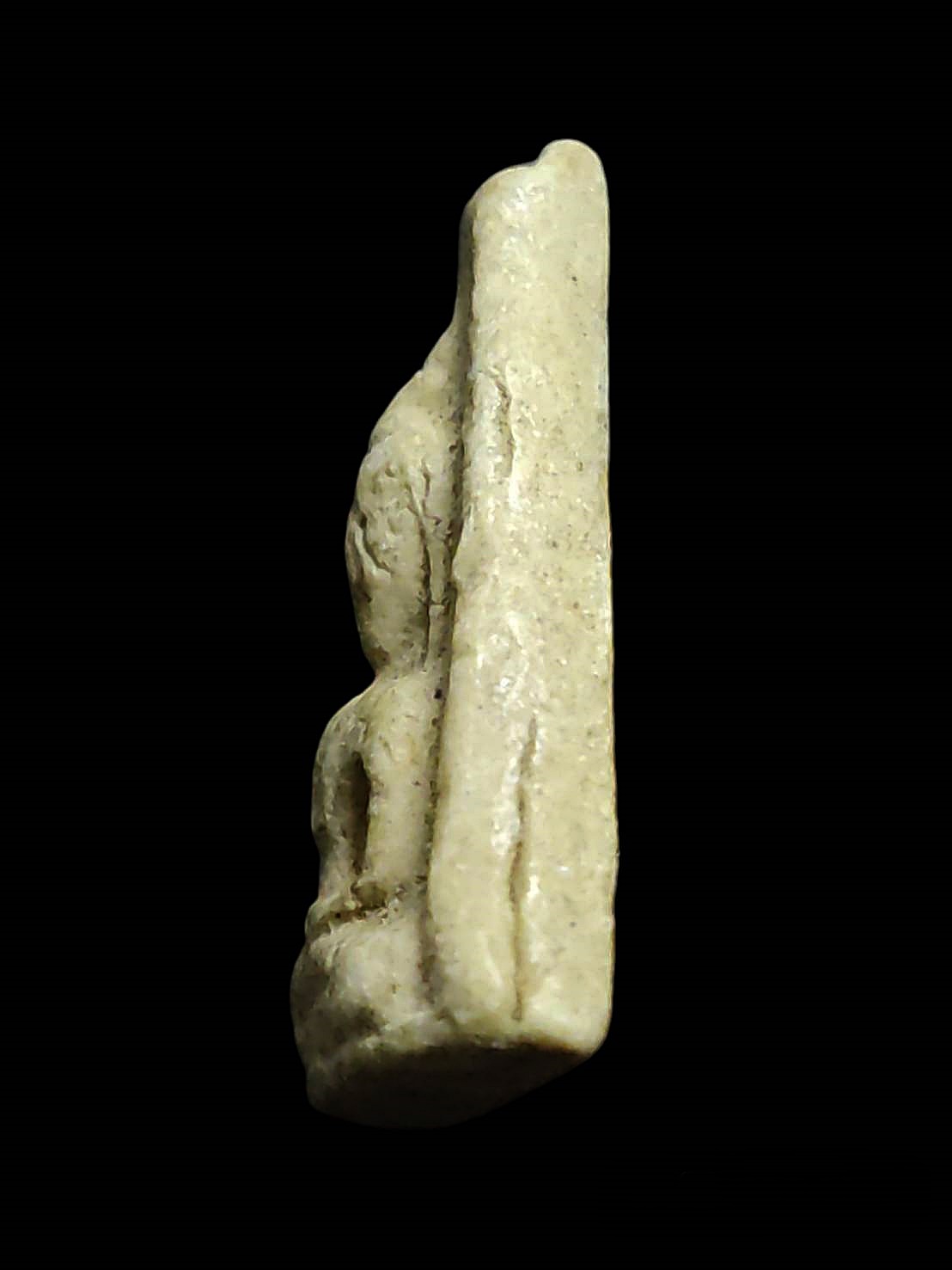 พระนางพญา เนื้อผงน้ำมัน หลวงพ่อกวย วัดโฆสิตาราม จ.ชัยนาท