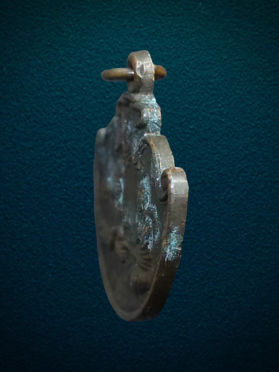 เหรียญ ร.9 ราชินี เสด็จฯถวายน้ำสรงในวันสงกรานต์ วัดราชผาติการาม กทม ปี 2528