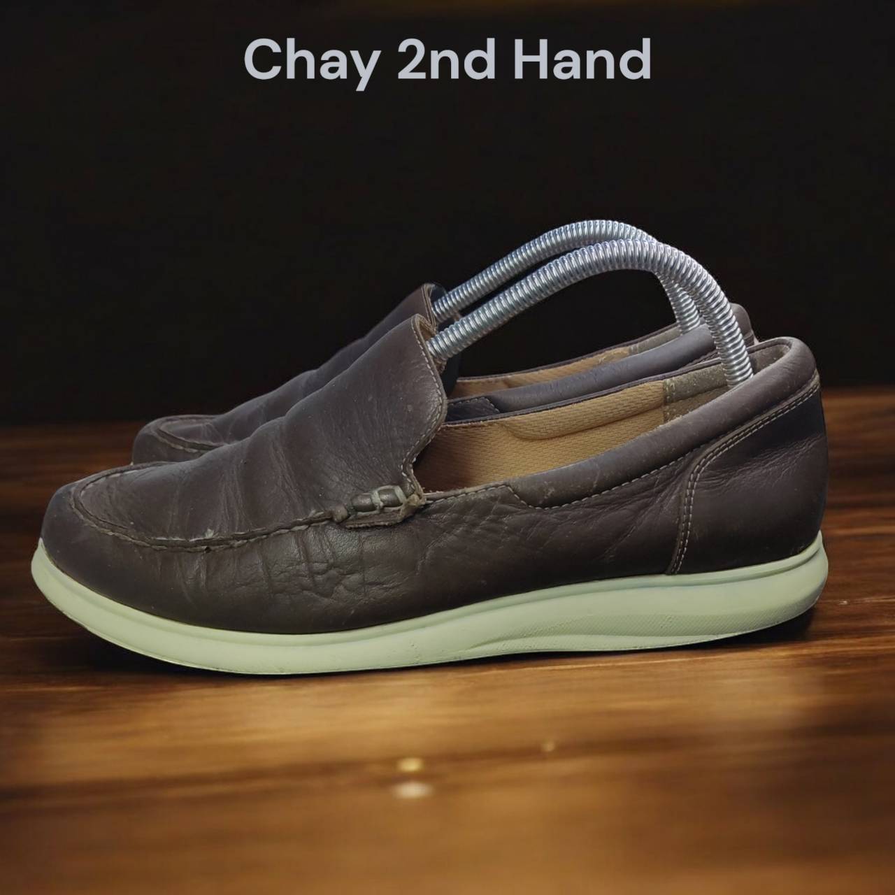 รองเท้ามือสอง SIZE#42 ยาว26ซม. แบรนด์ดัง สภาพสวย ตรงปก SH42A52N402