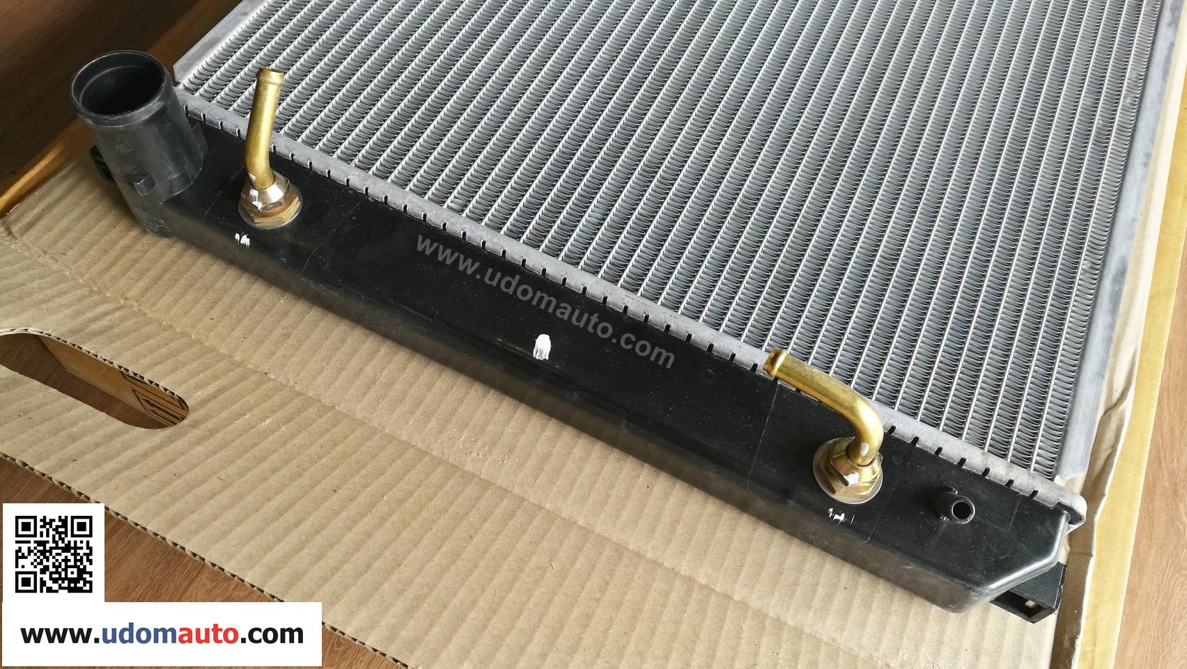 หม้อน้ำทั้งลูก TOYOTA VELLFIRE 3.5L