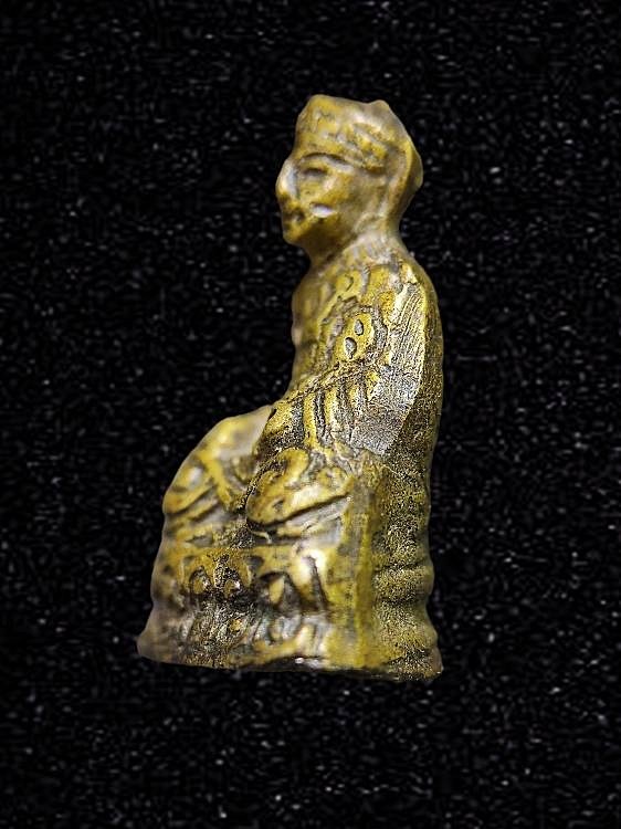 รูปหล่อไต่ฮงกง รุ่น2 เนื้อทองเหลือง อุดกริ่ง หายาก จัดสร้างโดยมูลนิธิปอเต็กตึ๊ง ปี2513 หลวงปู่โต๊ะเป็นเจ้าพิธีปลุกเสก