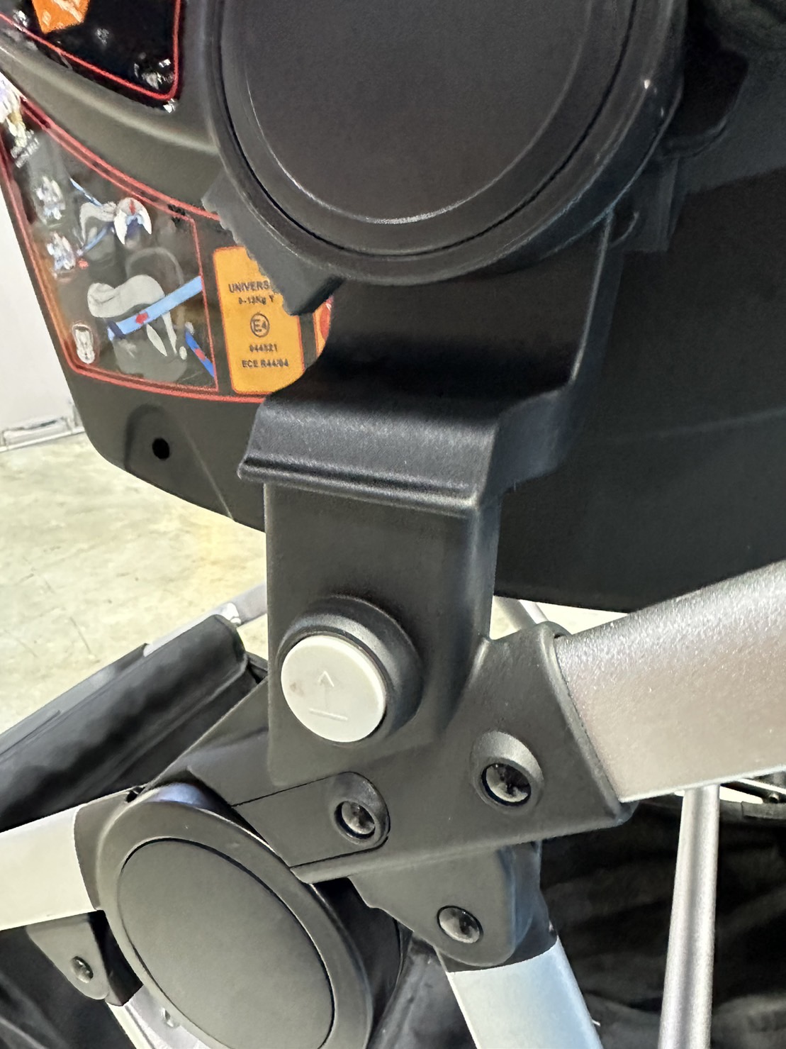 Welldon Adapter (Keenz Kinetic) สำหรับติดตั้งคาร์ซีทแบบกระเช้าจำนวน 1 คู่