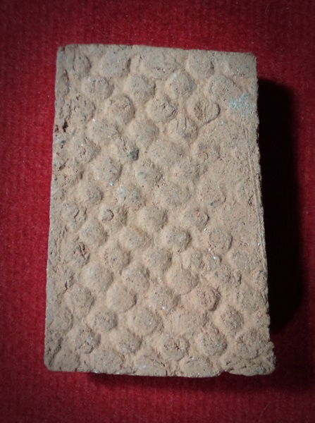 พระพุทธ เนื้อดิน หลังลาย ไม่ทราบที่