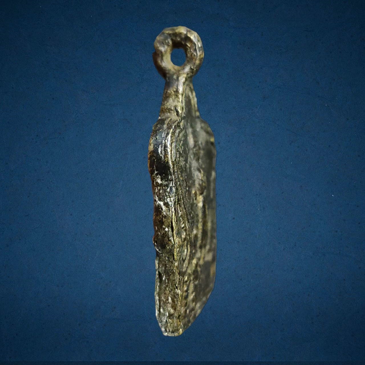 เหรียญหล่อ วัดปากน้ำ จ.สุโขทัย หลวงพ่อเอม คลองโป่ง เสก ปี 2470 เนื้อทองผสม