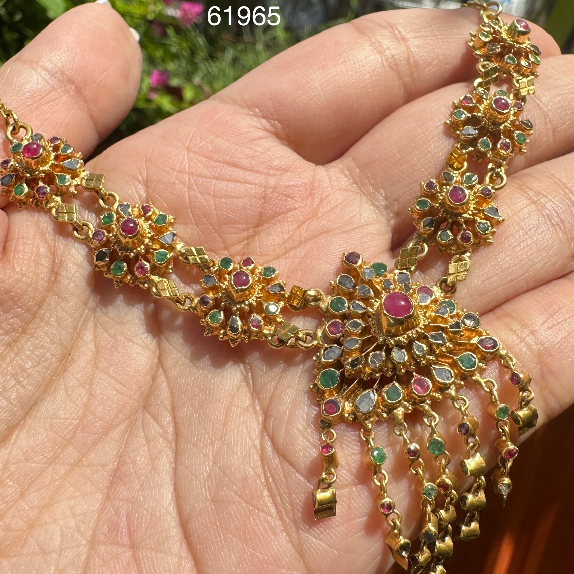 รหัส 61965 สร้อยคอ 3 สี ทับทิม มรกต เพชรซีก ระย้า ตุ้งติ้ง ครึ่งหน้า ทอง90 งานสวยมาก นน. 21.77 g