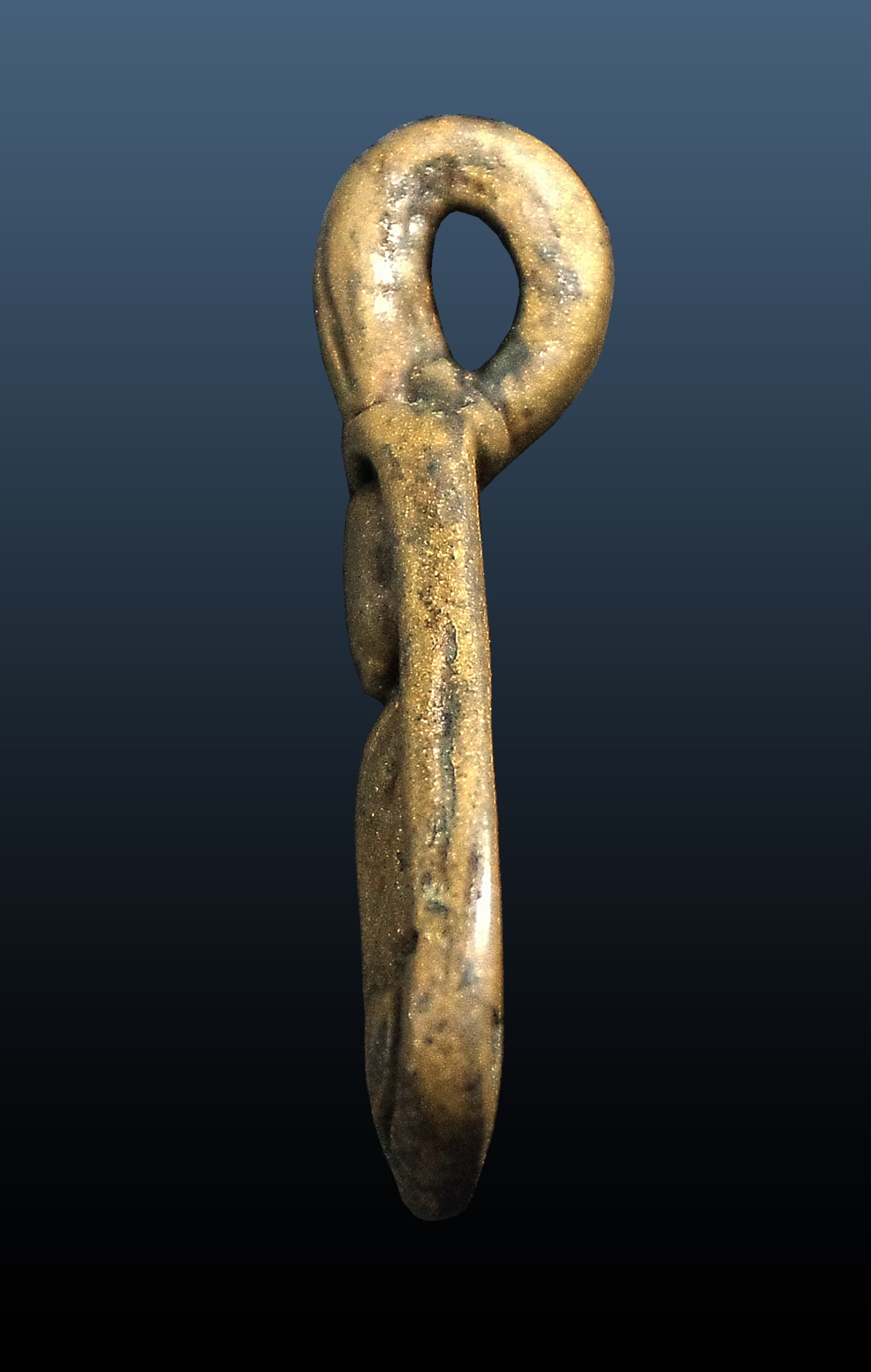 เหรียญหล่อ จอบเล็ก หลวงพ่อเงิน วัดบางคลาน จ.พิจิตร