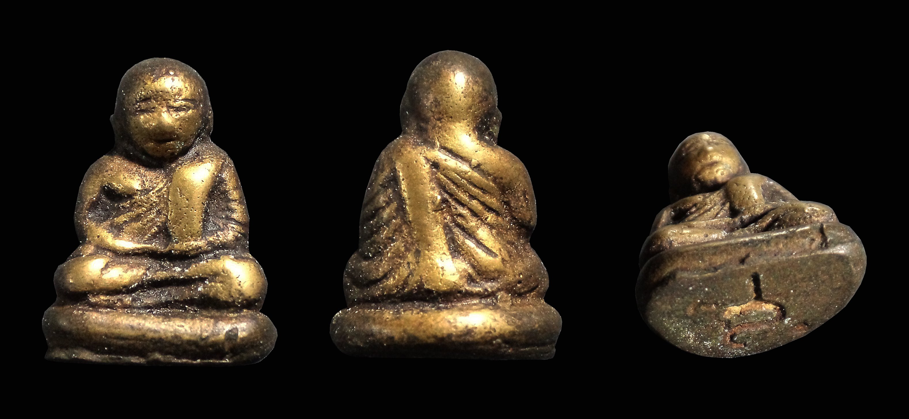 หลวงพ่อเงิน อ.ชุ่ม วัดท้ายน้ำ จ.พิจิตร