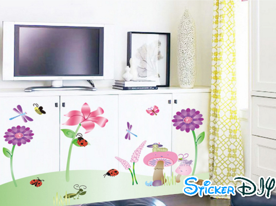 Transparent wall sticker สติ๊กเกอร์ติดผนังกรอบรูป ดอกไม้และเห็ด สีชมพูม่วง (กว้าง123cm.xสูง62cm.)