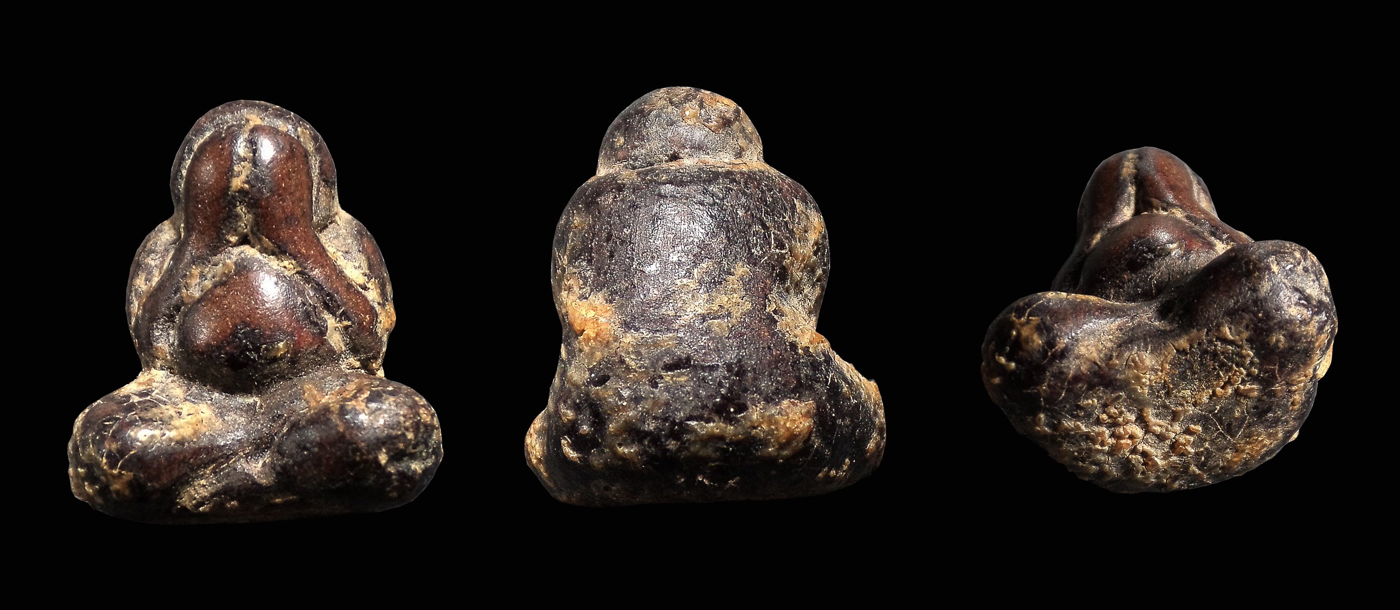 พระปิดตา พิมพ์ปั้นลอยองค์ เนื้อผงคลุกรัก ไม่ทราบที่