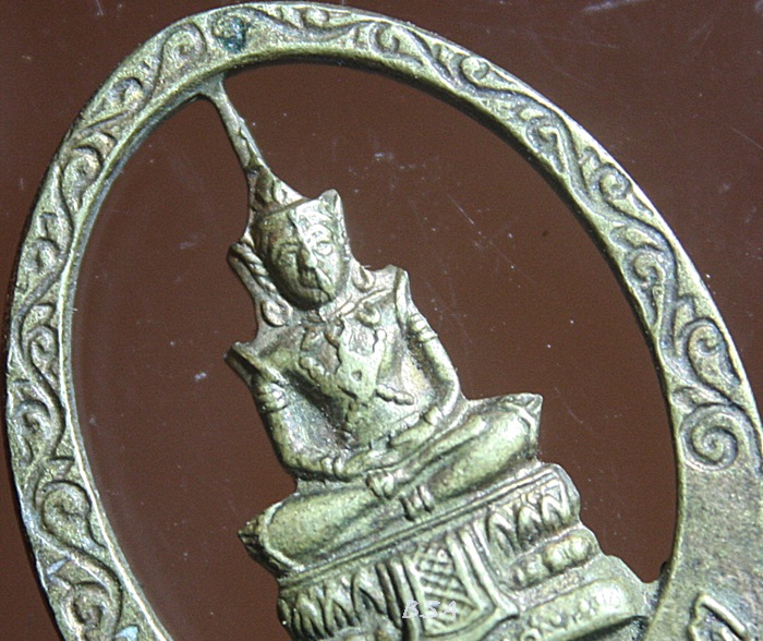 เหรียญฉลุพระแก้วมรกต กทม.