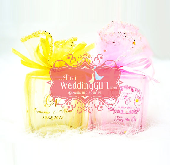 แก้วเป๊กขุ่น(ฟรอส)สกรีนชื่อ พร้อมเทียนหอม แพ็คถุงผ้าแก้ว/กล่อง