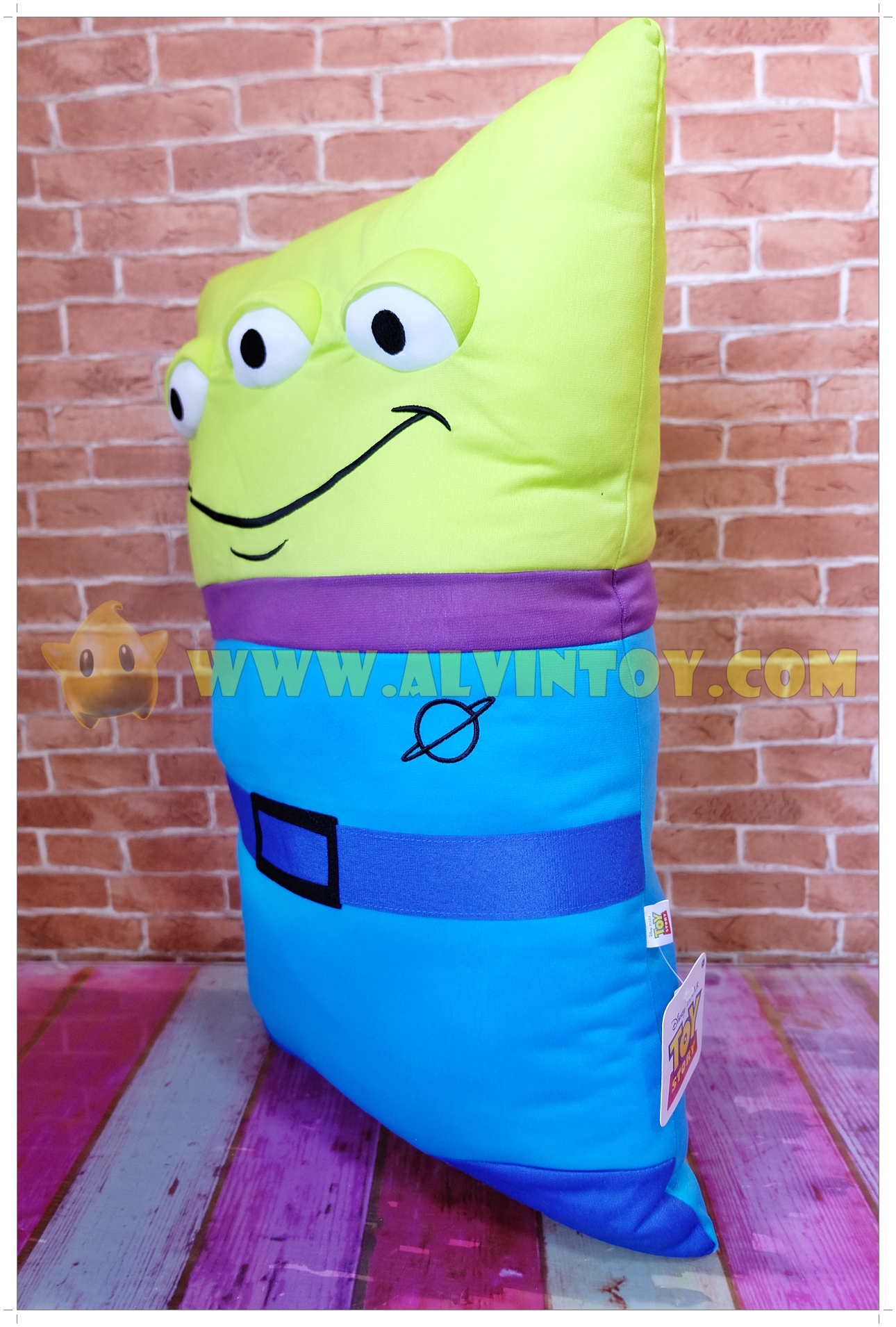 หมอนข้างตุ๊กตา Little Green Men - ของเล่นเอเลี่ยน