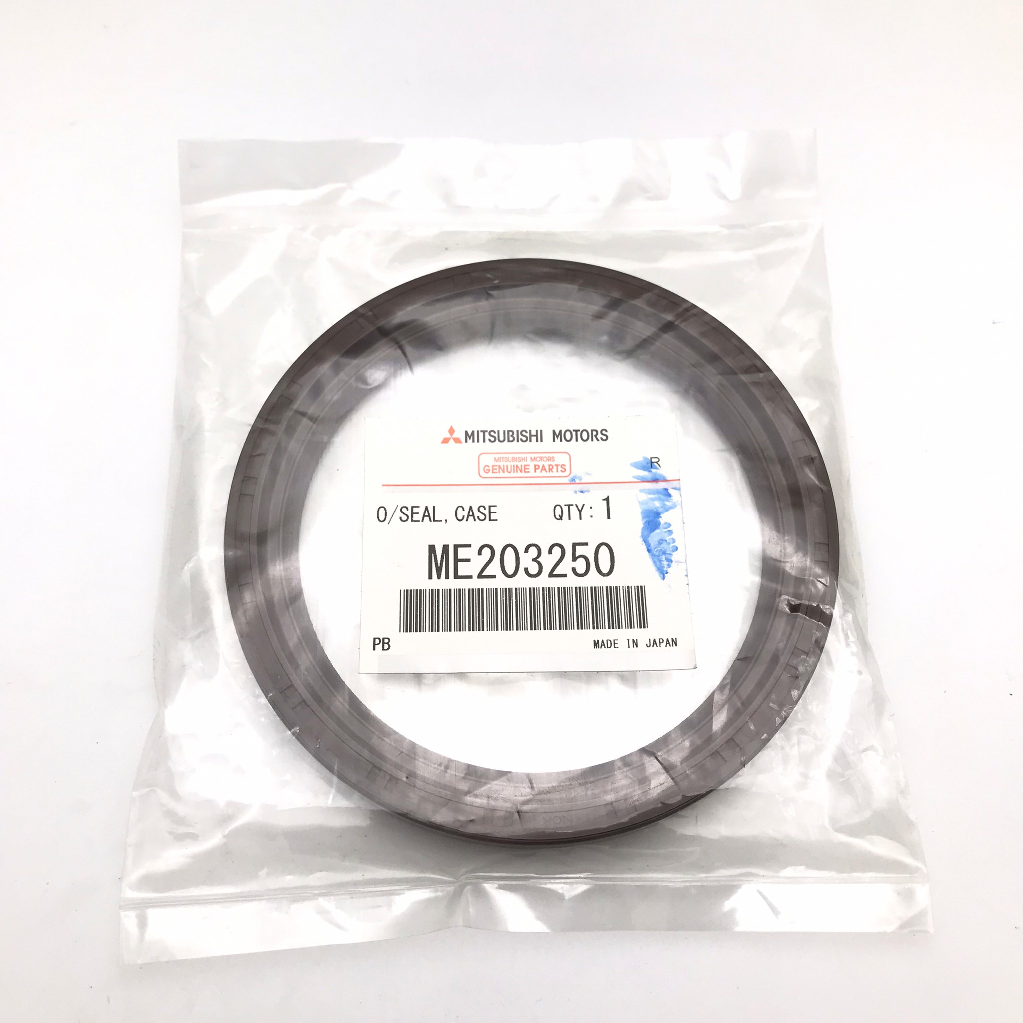 (แท้ศูนย์) ซีลคอหลัง / ซีลข้อเหวี่ยงหลัง MITSUBISHI STRADA 2800 สีน้ำตาล มิตซูบิชิ สตราด้า ขนาด ใน 90 นอก 114 สูง 12 มิล เบอร์ ME203250 ยี่ห้อ MITSUBISHI