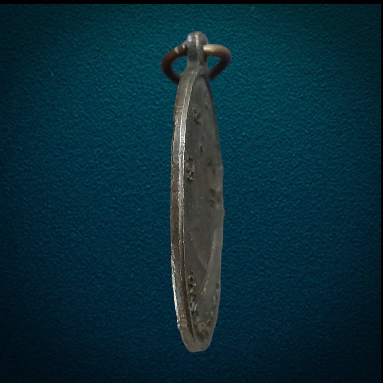 หลวงพ่อร้าย หลัง หลวงพ่อกลอย วัดเขายี่สาร สมุทรสาคร เนื้อทองแดง