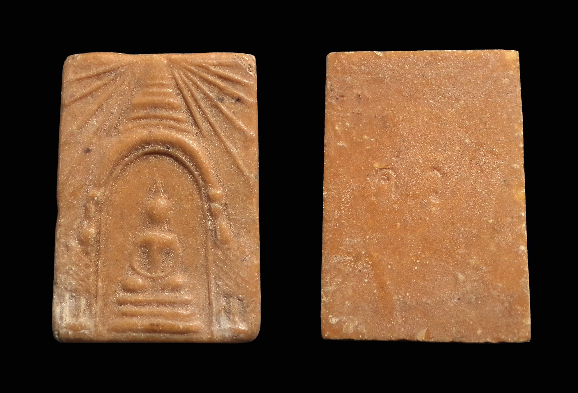 พระสมเด็จ เนื้อผงน้ำมัน ด้านหลัง ศ.ว