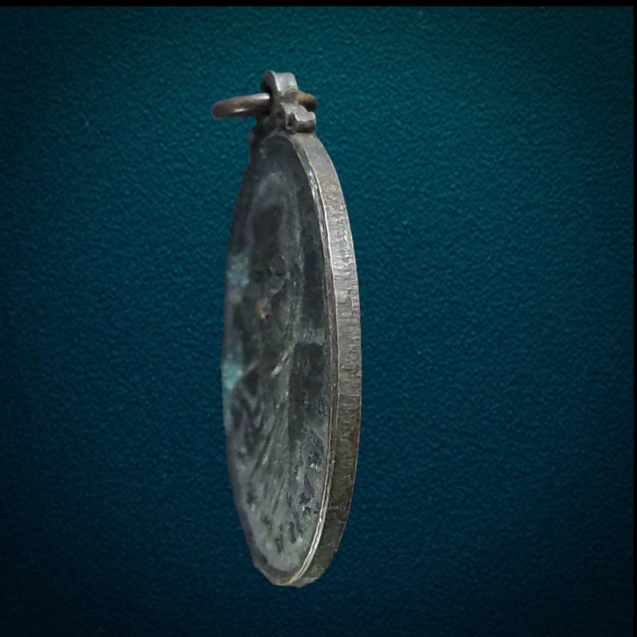 เหรียญหลวงปู่มุ้ย วัดโคกจันทร์ ชัยนาท เนื้อทองแดง ปี2524