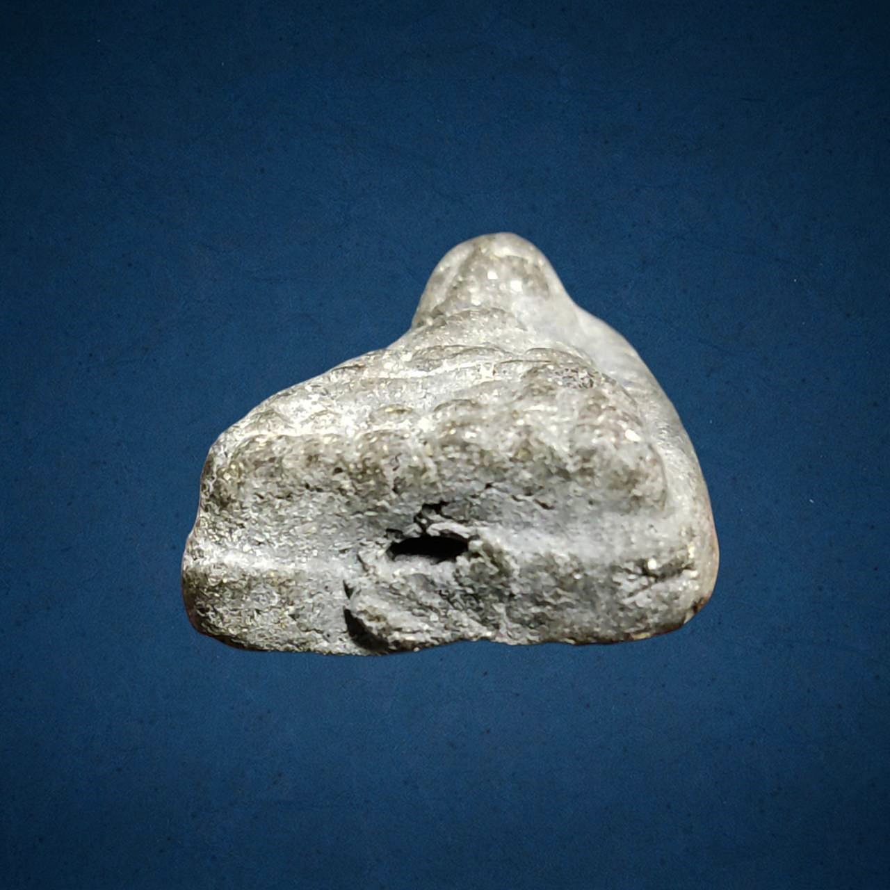 พระหลวงพ่อทวด วัดช้างให้ ปัตตานี ปี2497 เนื้อว่าน พิมพ์ต้อ