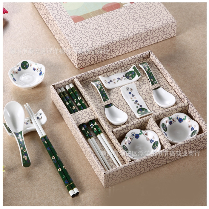 ชุดน้ำจิ้ม ชูชิ แพ็คกล่องสวยหรู พร้อมป้ายชื่อ