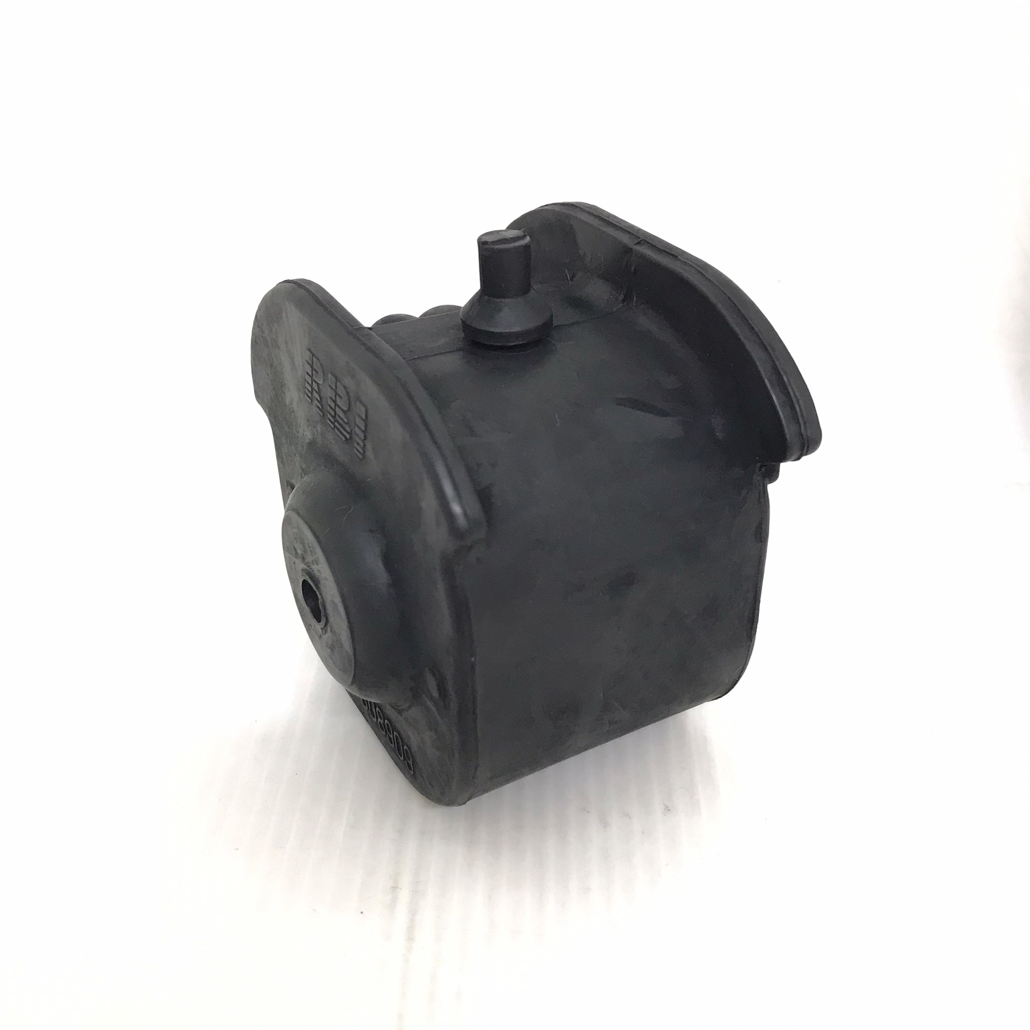 (1ตัว) บู๊ชปีกนก MITSUBISHI E-CAR ปี 1990-1999 / CB1 /CB2 / CK2 / CK5 (ข้างซ้าย) ตัว ล่าง มิตซูบิชิ อีคาร์ / LOWER / ARM BUSHING ยี่ห้อ RBI / เบอร์ MB808909 / MR102653 / M2426L