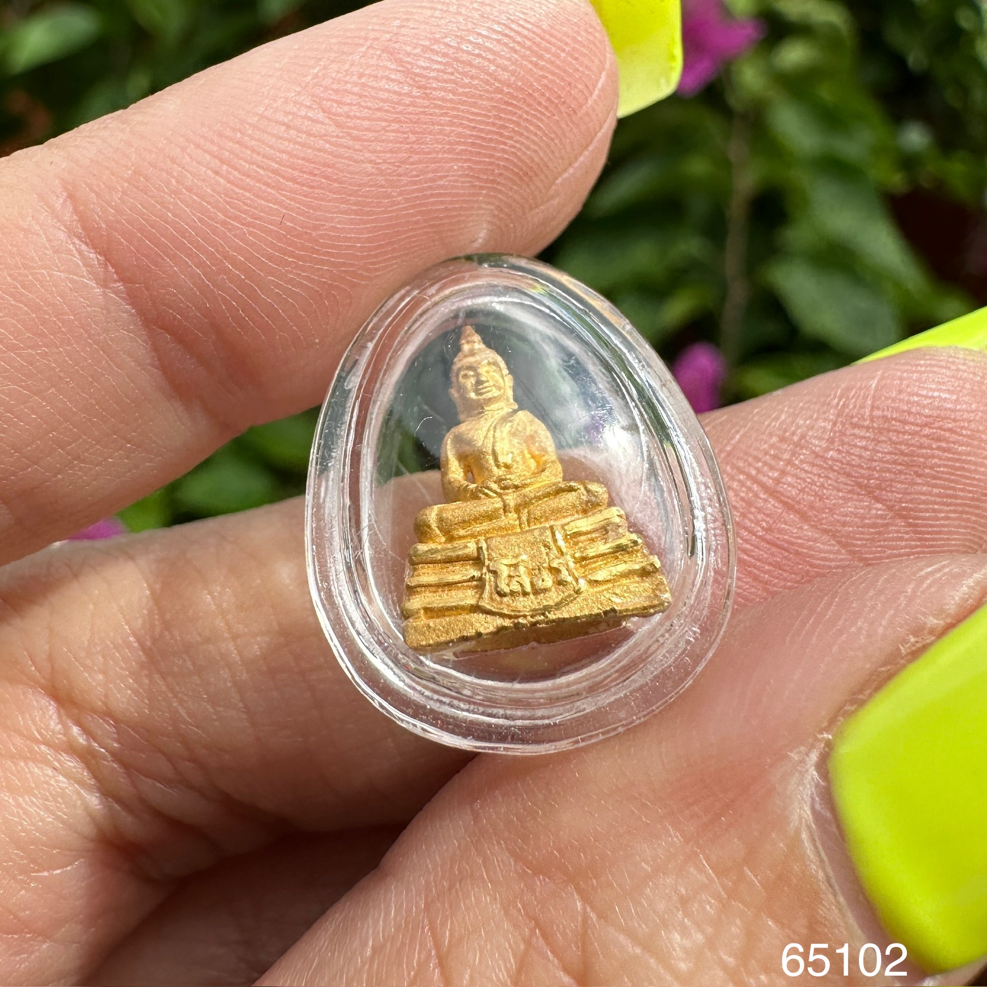 รหัส 65102 หลวงพ่อโสธร เนื้อทองคำ ลอยองค์ ทอง99.99 (นน. 3.37 g) เลี่ยมพลาสติก นน. 4.23 g