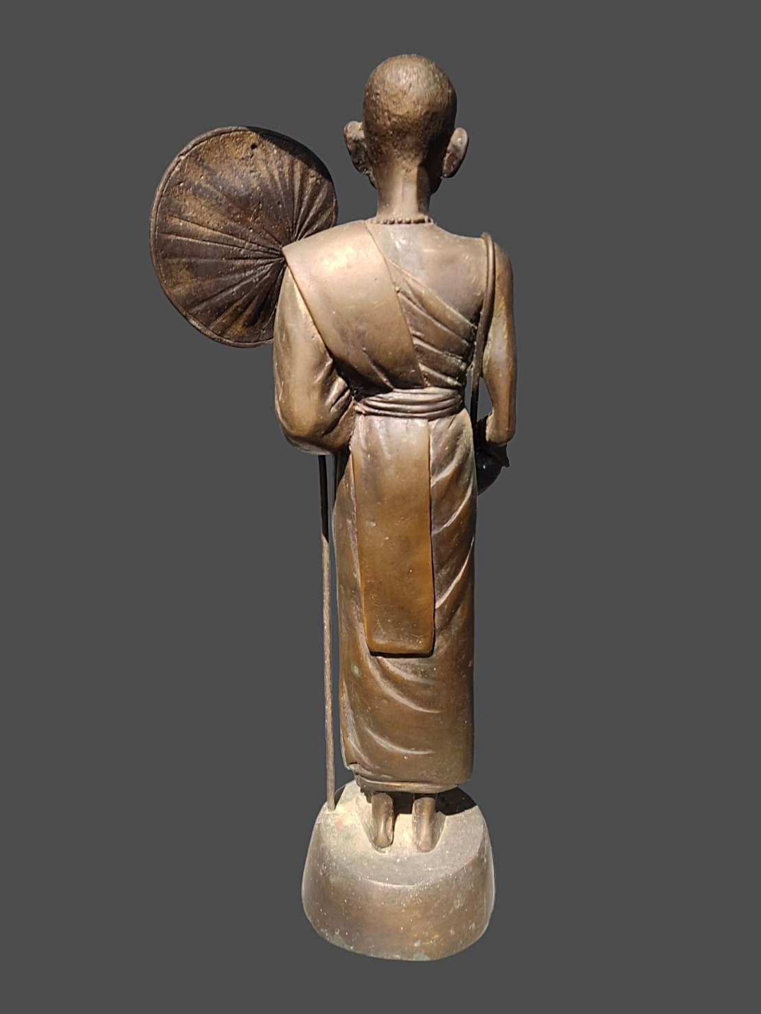 พระบูชา ครูบาศรีวิชัย เชียงใหม่ ปี2530 เนื้อทองเหลือง ผิวหิ้ง หล่อหนา มีน้ำหนัก ขนาดสูง 13 นิ้ว