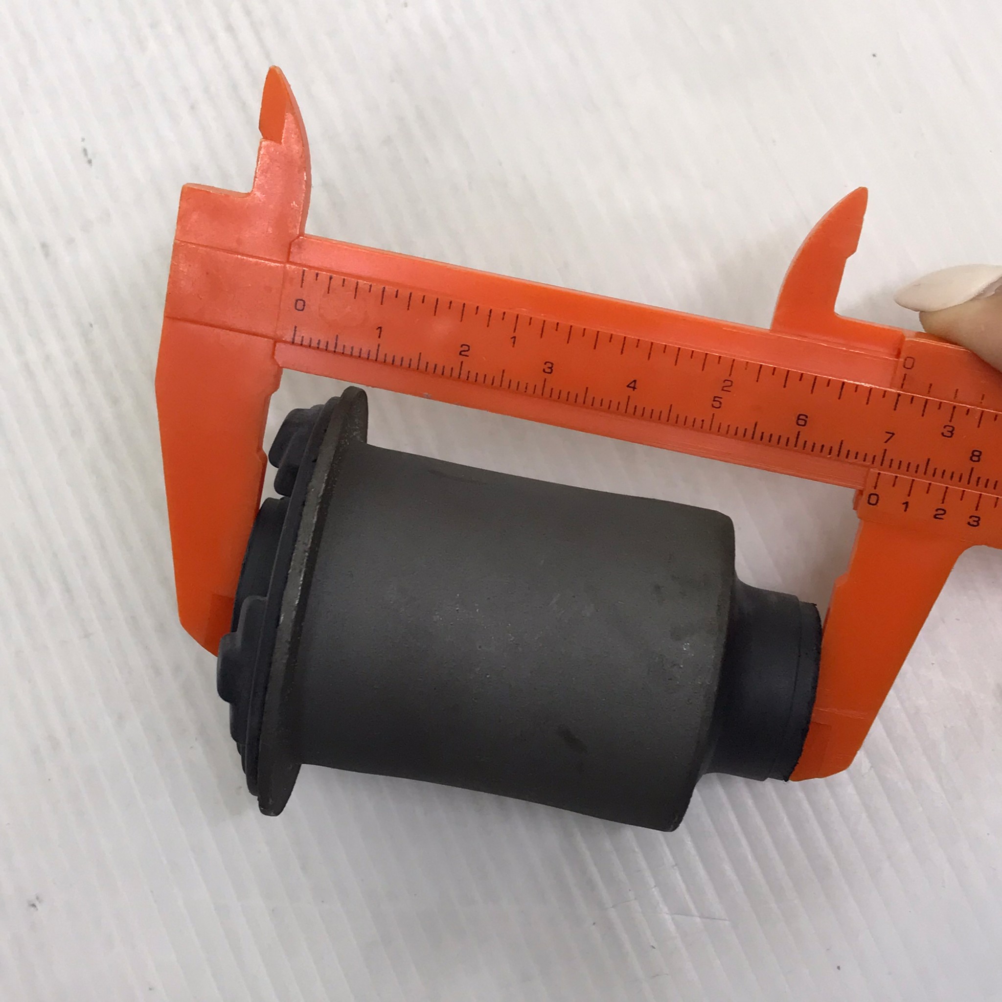 (1ตัว) บู๊ชปีกนก TOYOTA ตัวล่าง ตัวเล็ก AVANZA / F601 / F602 ปี 2004-2006 ตัว ล่าง โตโยต้า อแวนซ่า / LOWER / SMALL ARM BUSHING ยี่ห้อ RBI / เบอร์ 48654-BZ0110 / T24F60WS