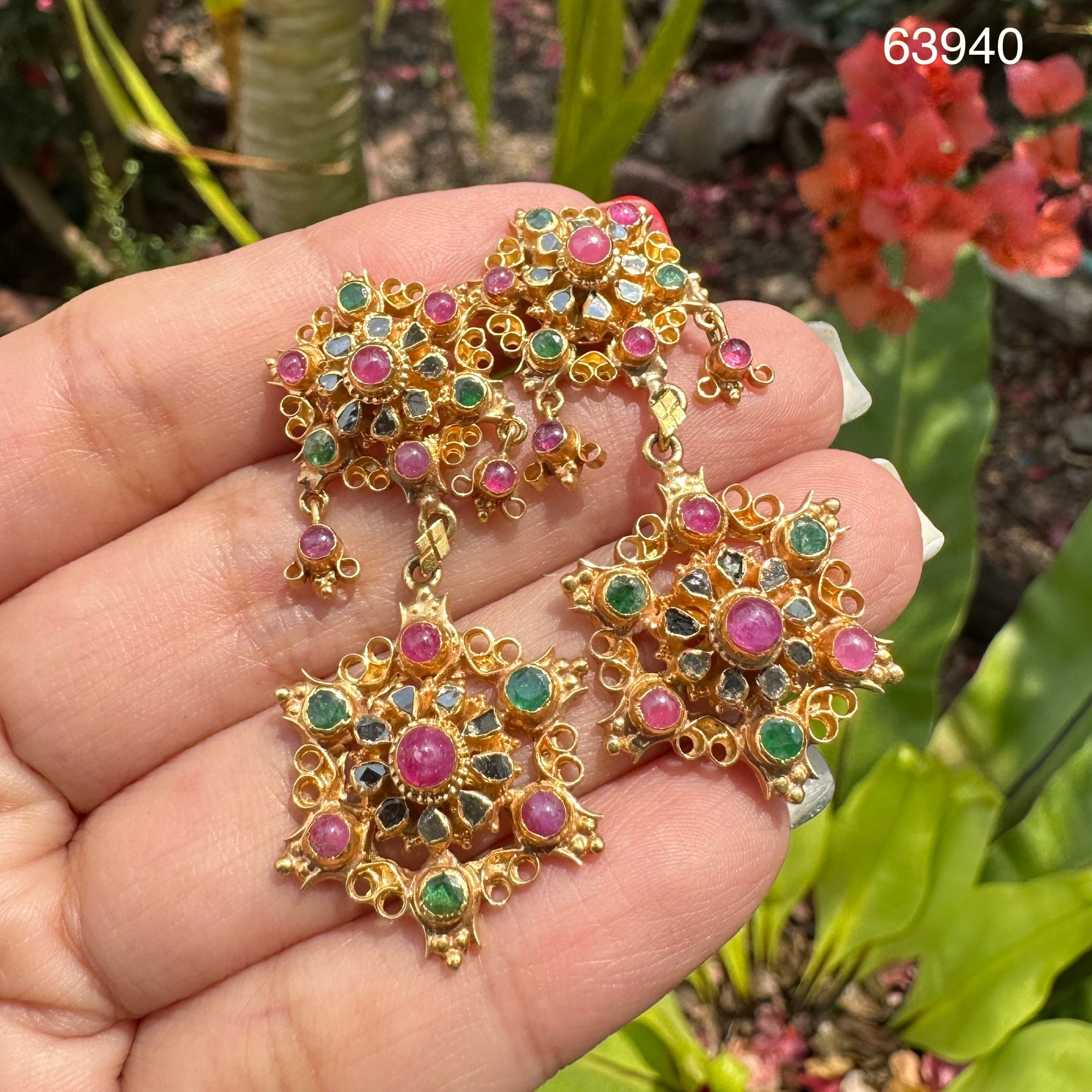 รหัส 63940 ต่างหู 3 สี ทับทิม มรกต เพชรซีก ตุ้งติ้ง ทอง90 นน. 15.22 g