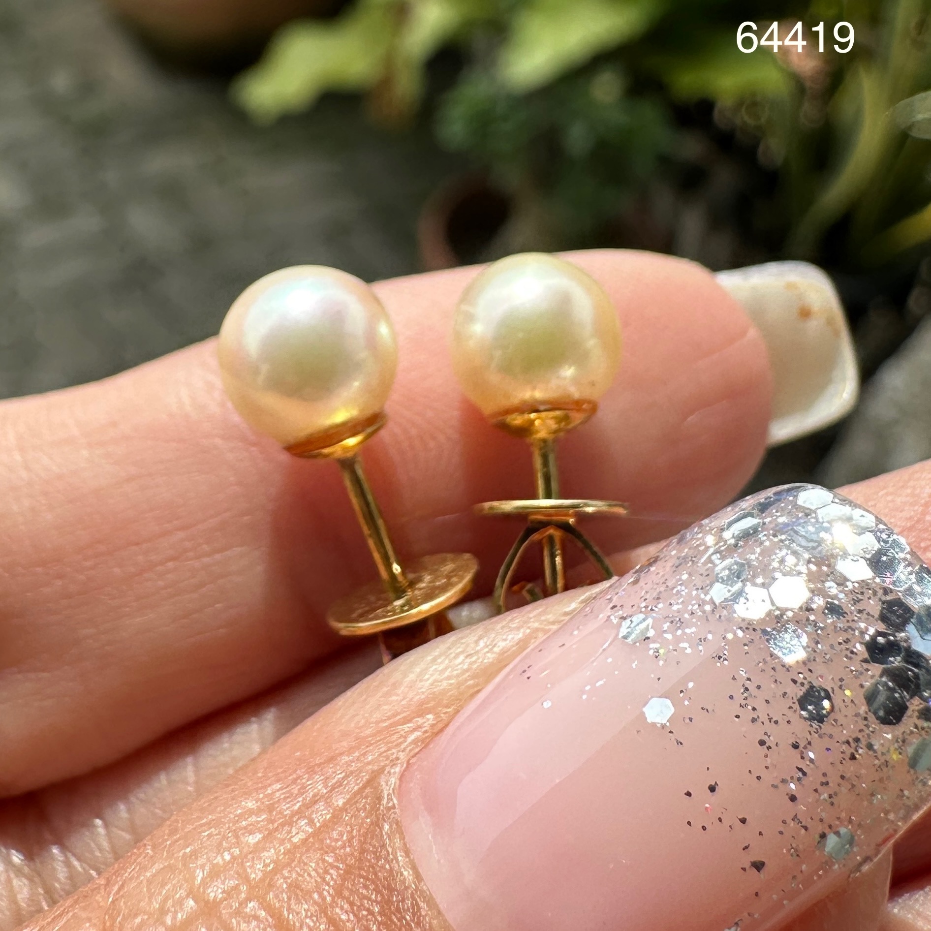 รหัส 64419 ต่างหู มุก 6 มิล ทอง90 งานสวย น่ารักมาก นน. 2.36 g