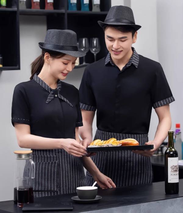 ชุดฟอร์มพนักงานเสริฟสีดำ สีขาว สีแดง ชุดพนักงานร้านอาหาร ชุดร้านกาแฟ โรงแรม รีสอร์ท