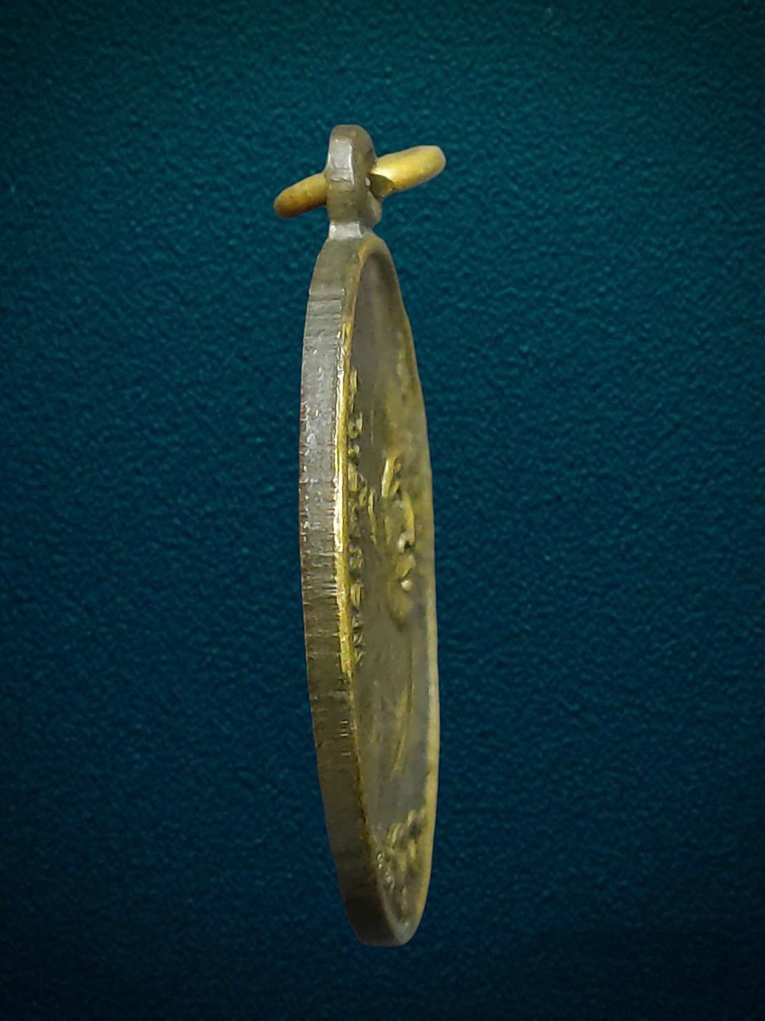 เหรียญพระครูเป้า วัดสุคันธาวาส จ. สมุทรปราการ ปี 2529