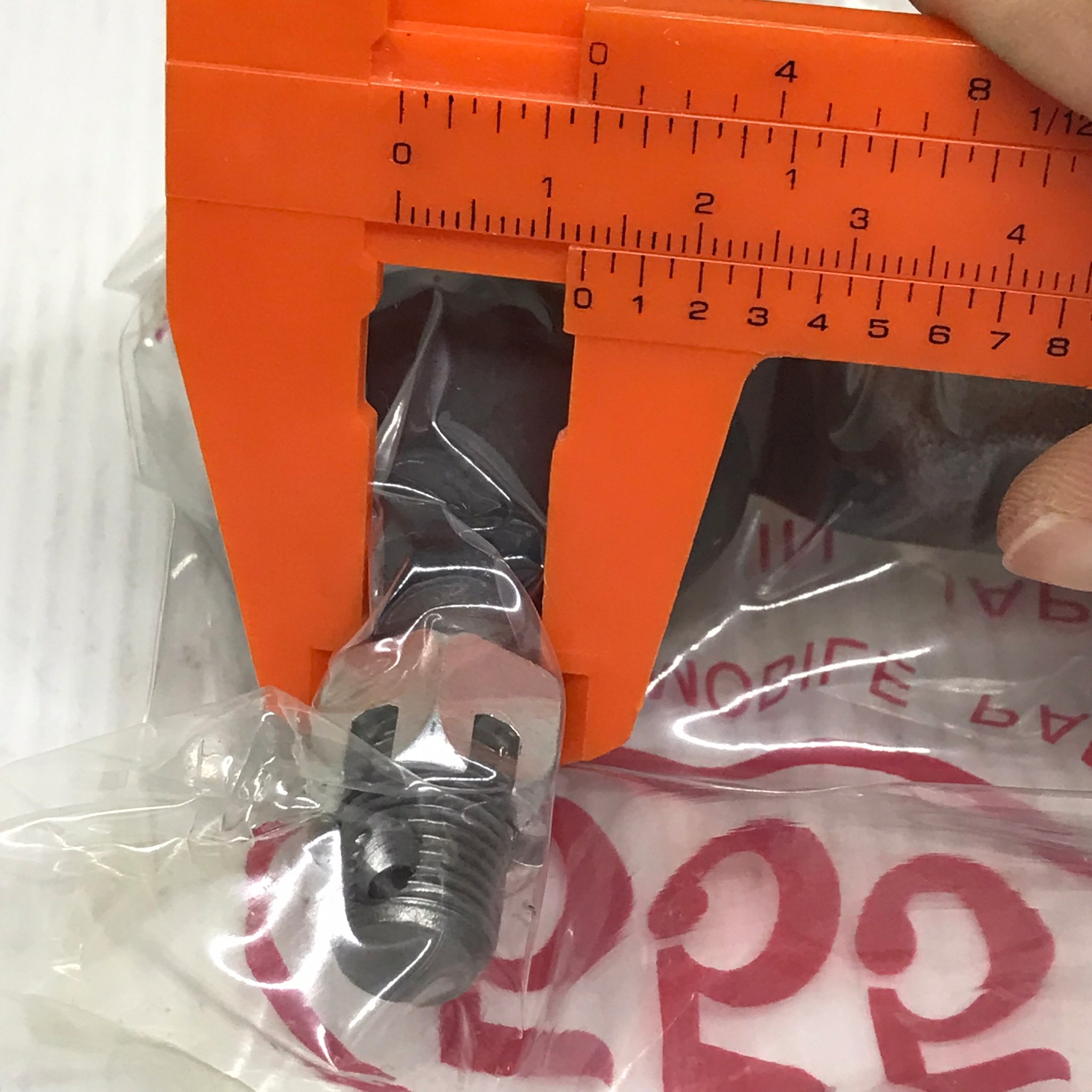 ลูกหมากคันชักสั้น TOYOTA CAMRY ปี 1993-1997 โตโยต้า คัมรี่ / เบอร์ SE-2931 / 45046-29255 / ยี่ห้อ 555 / Three Five (TIE ROD END) 1 คู่ (JAPAN)