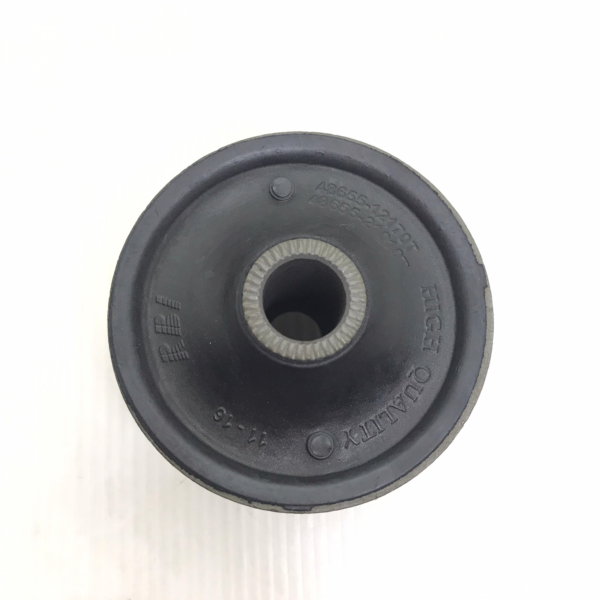 (1ตัว) บู๊ชปีกนก TOYOTA ตัวล่าง ตัวใหญ่ ALTIS / ZZE121 / ZZE122 ปี 2001-2007 / WISH ตัว ล่าง โตโยต้า อัลติส / LOWER / BIG ARM BUSHING ยี่ห้อ RBI / เบอร์ 48655-12170T / 48655-21010T / T24ZE121T