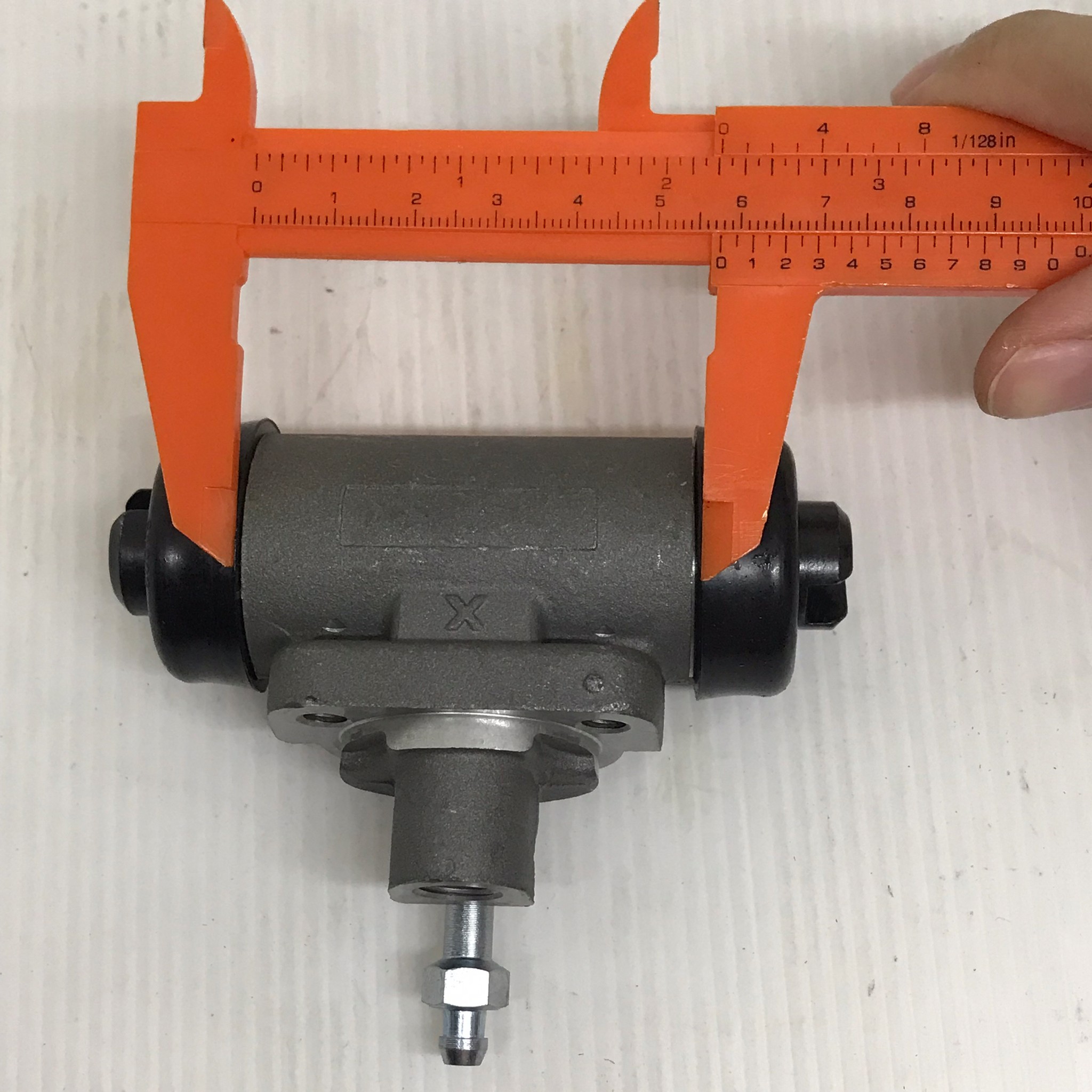 กระบอกเบรคหลัง NISSAN BIG.M / BDI / นิสสัน บีดีไอ / ซ้าย/ขวา (15/16) / 44100-08G12 / ยี่ห้อ BOSCH / (Brake Wheel Cylinder)