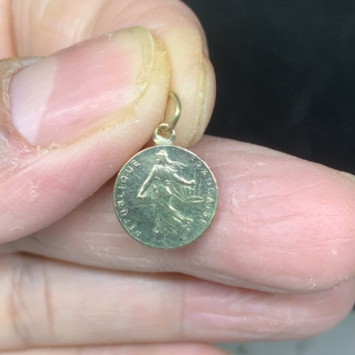รหัส 64999 เหรียญ เนื้อทองคำ Republique Francaise หลังเหรียญ 1/2 FRANC ปี 1970 นน. 2.10 g