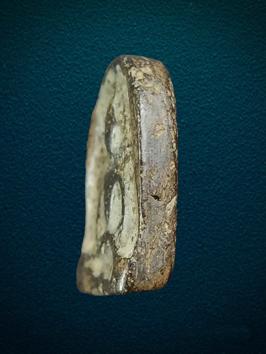 พระซุ้มกอ กำแพงเพชร พิมพ์กลาง